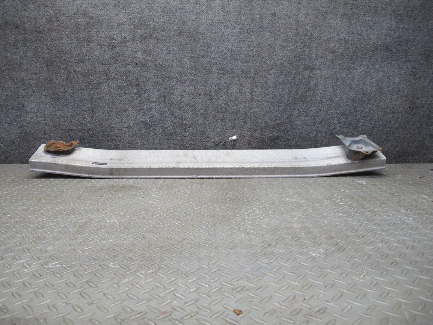 01-05 Lexus JCE10L IS300 Sedan Rear Bumper Impact Reinforcement Bar w Foam OEM
