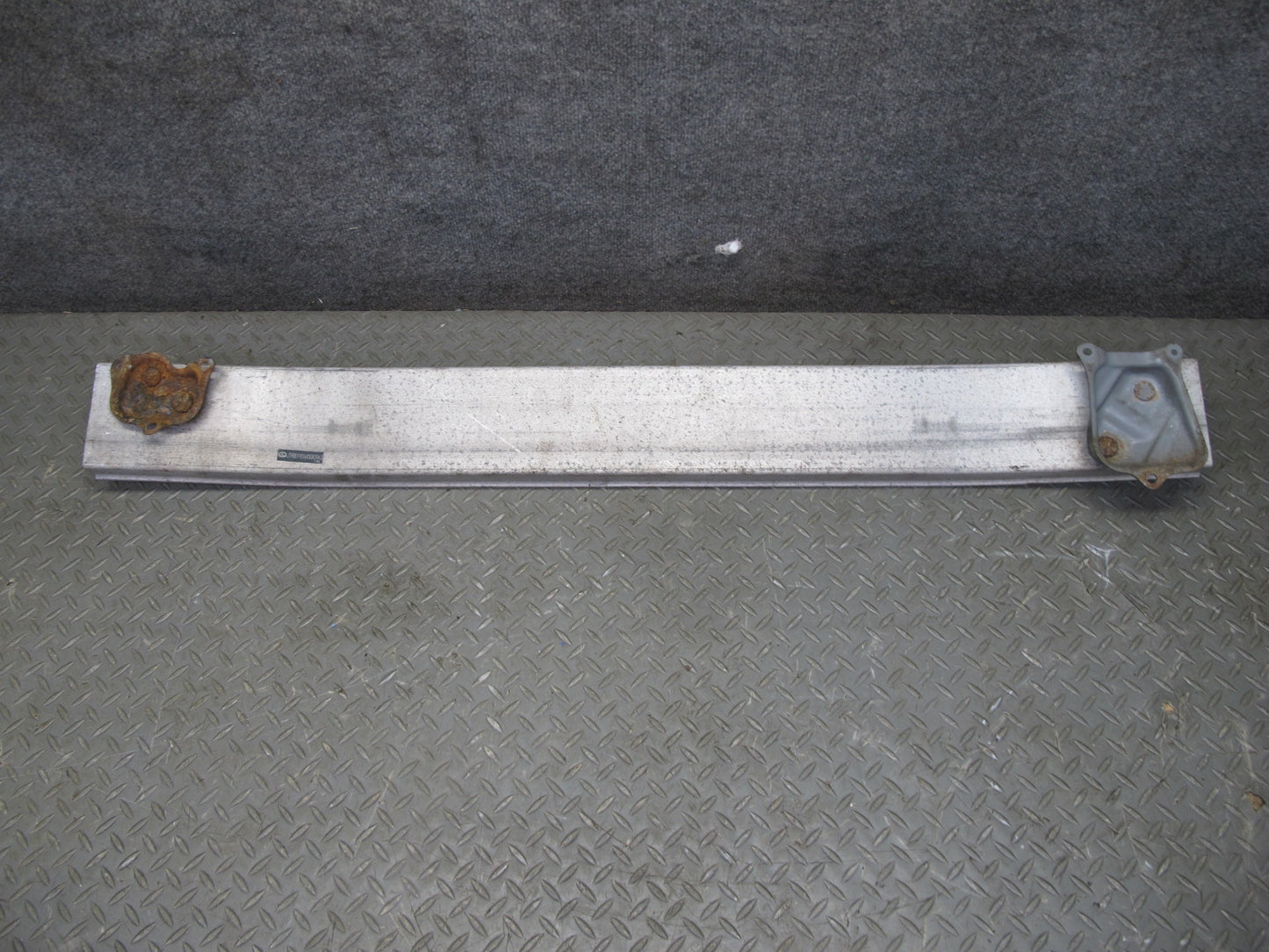 01-05 Lexus JCE10L IS300 Sedan Rear Bumper Impact Reinforcement Bar w Foam OEM