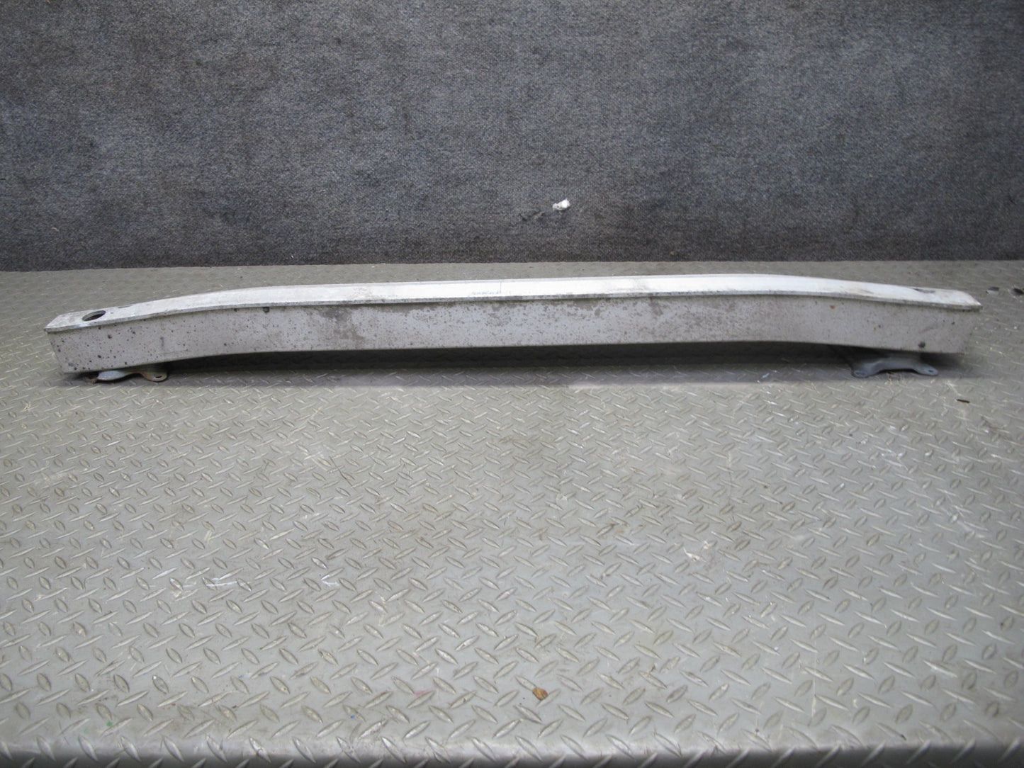 01-05 Lexus JCE10L IS300 Sedan Rear Bumper Impact Reinforcement Bar w Foam OEM