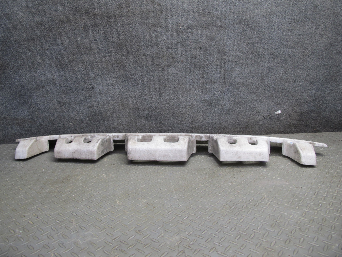 01-05 Lexus JCE10L IS300 Sedan Rear Bumper Impact Reinforcement Bar w Foam OEM