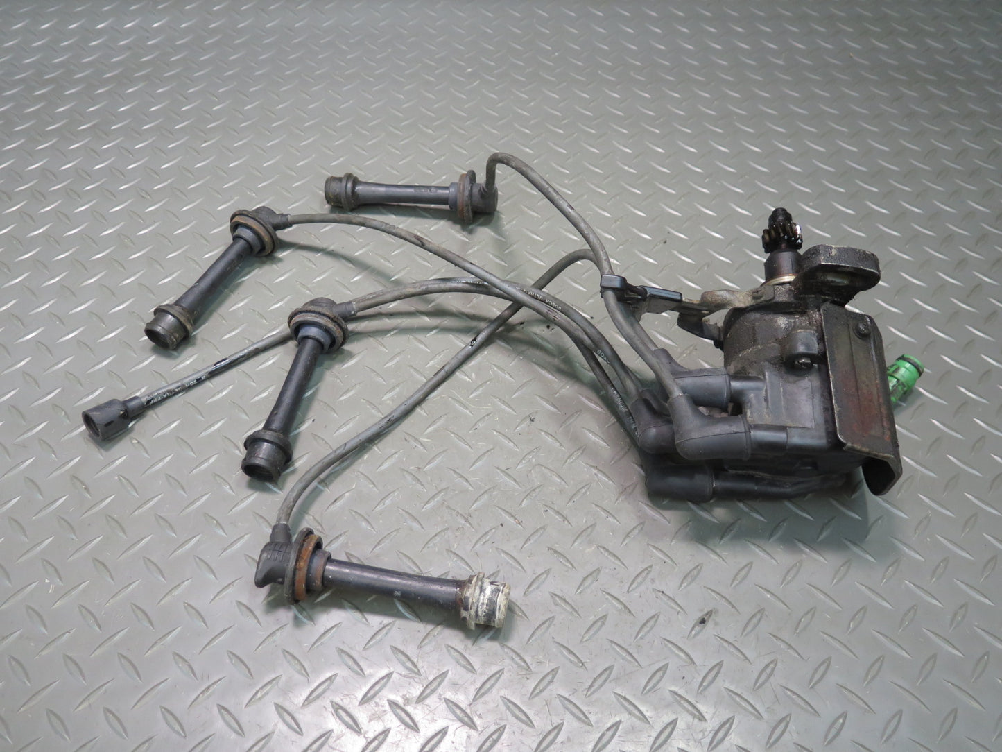 88-89 Toyota MR2 AW15 4AGELC Ignition Distributor w Spark Plug Coil Assembly OEM