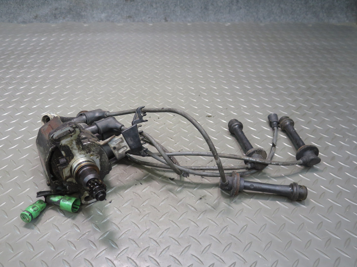 88-89 Toyota MR2 AW15 4AGELC Ignition Distributor w Spark Plug Coil Assembly OEM