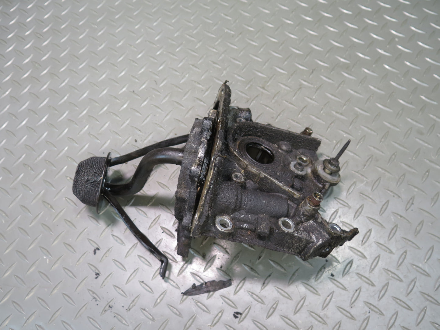 85-89 Toyota MR2 AW15 4AGELC NA Engine Oil Pump w Oil Pickup & Seal Retainer OEM
