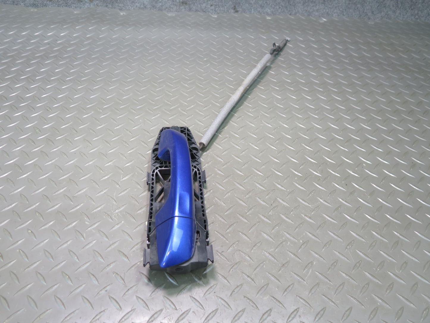 10-14 VW Golf GTI R MK6 4D Set of 2 Front Door Exterior Handle Keyless Blue OEM