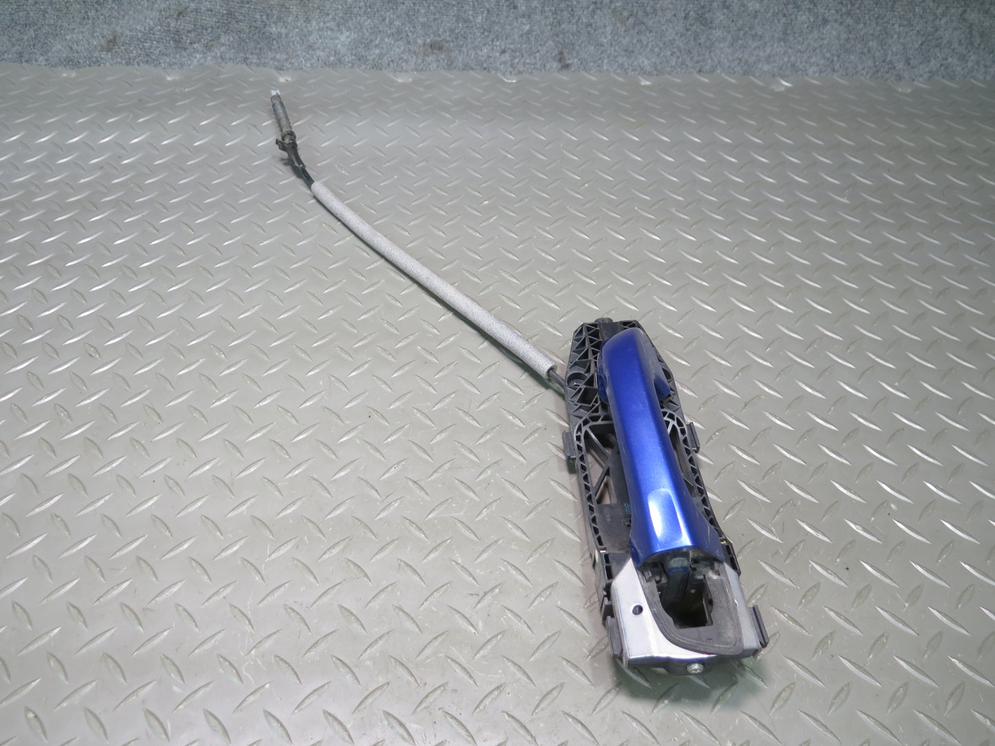 10-14 VW Golf GTI R MK6 4D Set of 2 Front Door Exterior Handle Keyless Blue OEM