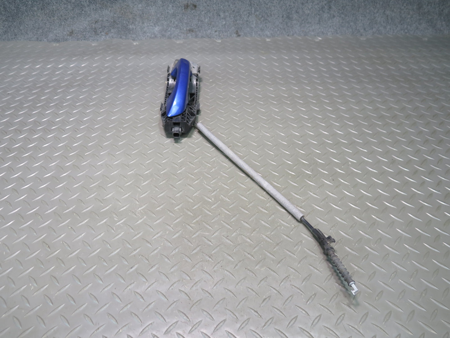 10-14 VW Golf GTI R MK6 4D Set of 2 Front Door Exterior Handle Keyless Blue OEM