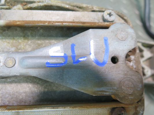 94-02 Mercedes R129 Sl-class Windshield Wiper Transmission  Linkage w Motor OEM
