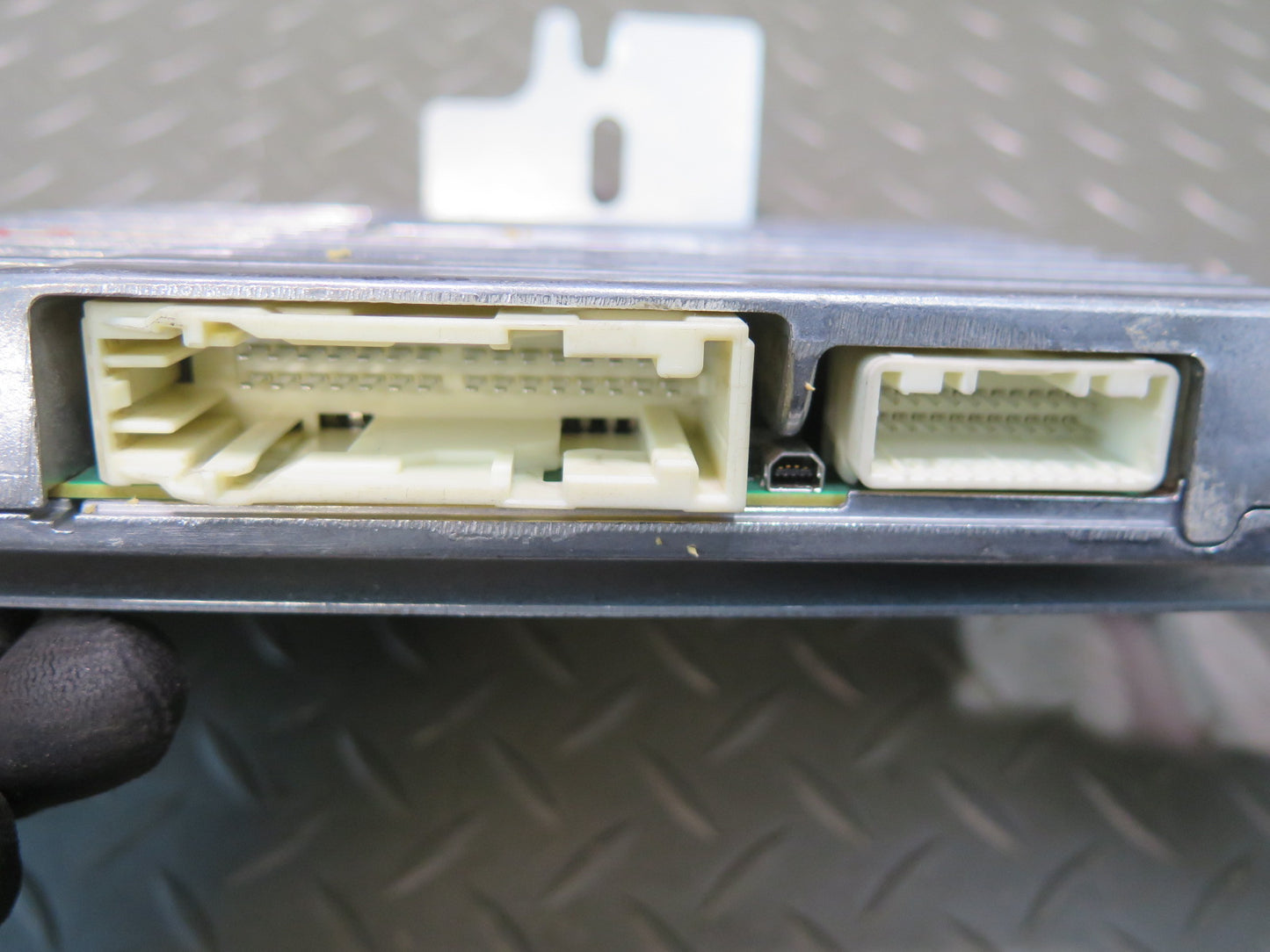 2014-2017 Maserati Ghibli M157 Stereo Audio AMP Amplifier Harman 670009812