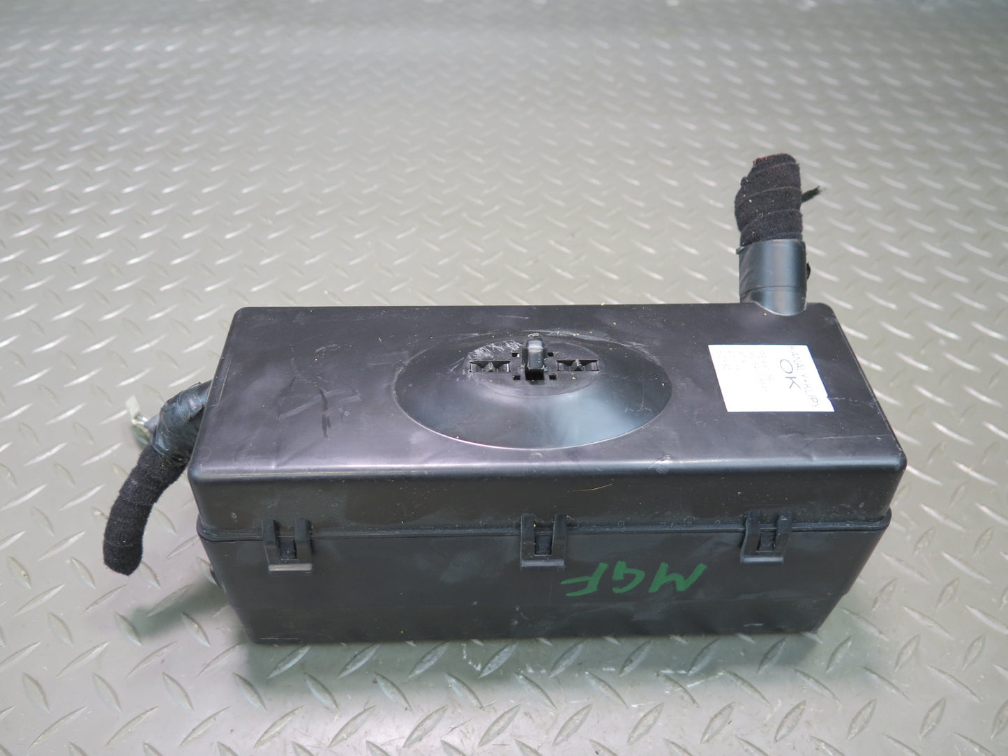 2014-2017 Maserati Ghibli M157 SQ4 Rear Power Distribution Fuse Relay Box