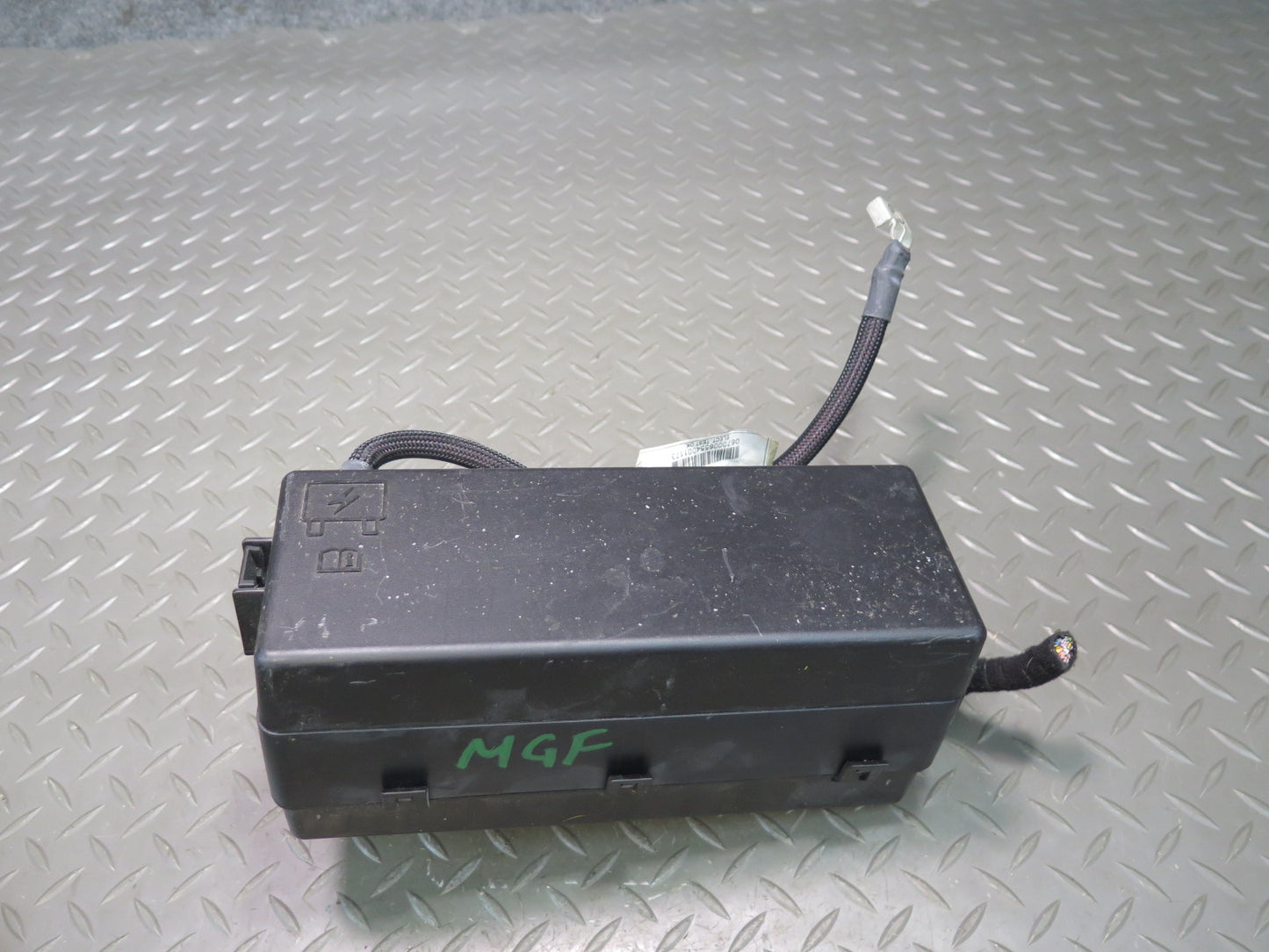 2014-2017 Maserati Ghibli M157 SQ4 Rear Power Distribution Fuse Relay Box