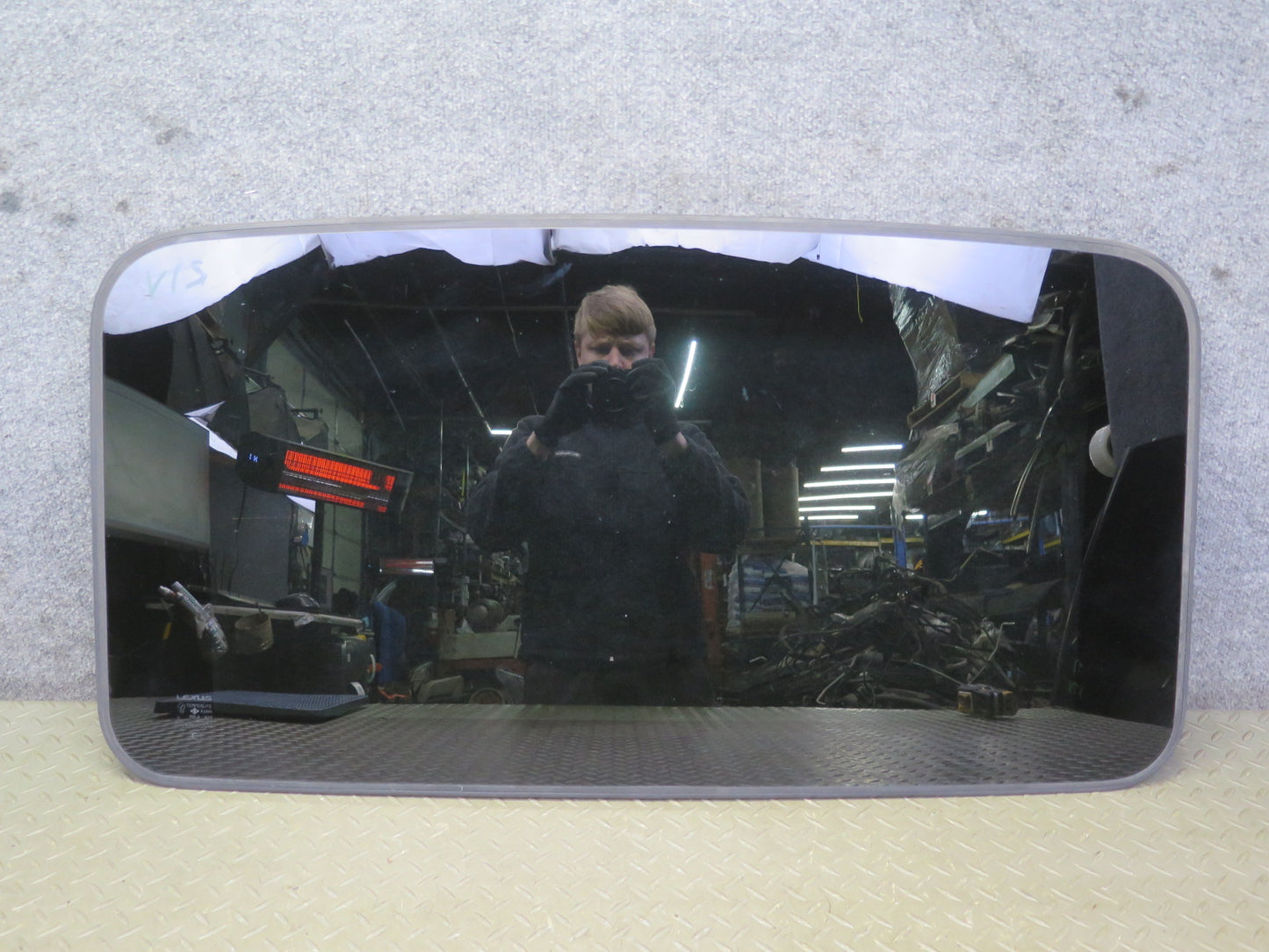 01-05 Lexus JCE10L IS300 Sunroof Moonroof Glass Window Panel OEM