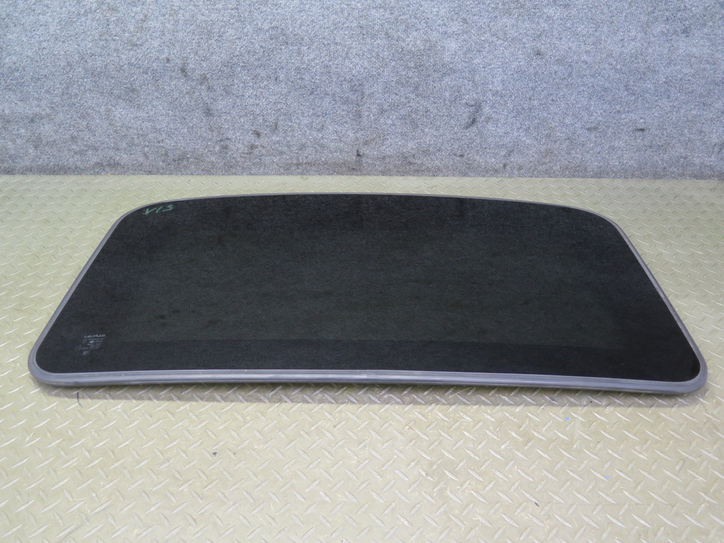 01-05 Lexus JCE10L IS300 Sunroof Moonroof Glass Window Panel OEM