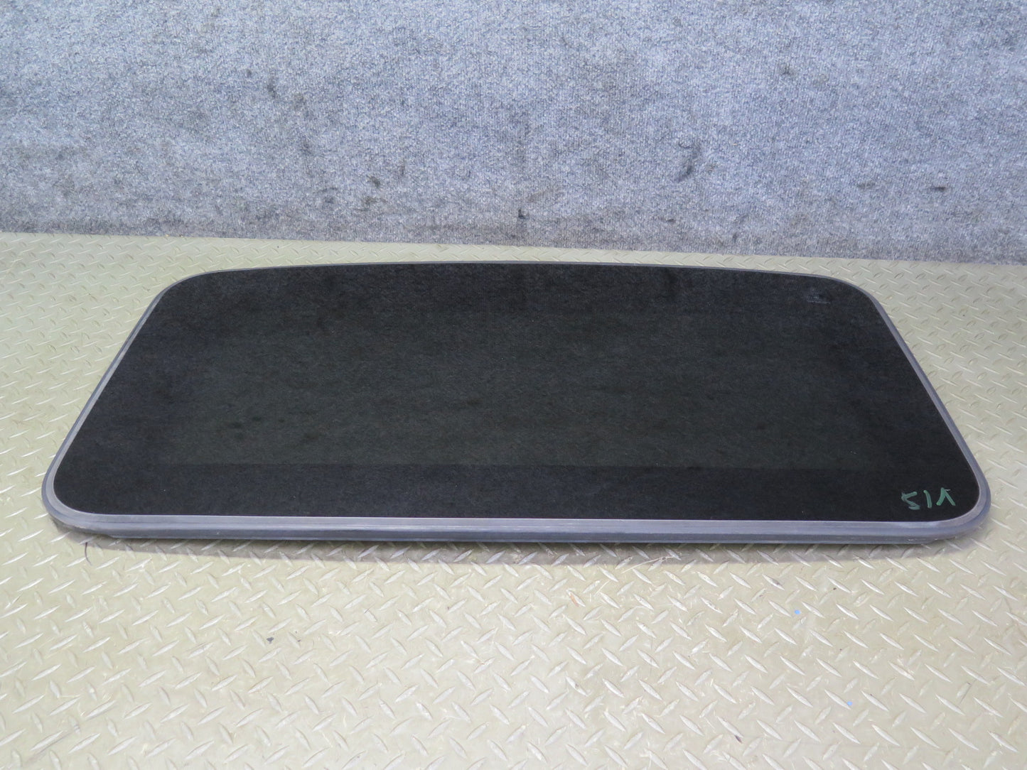 01-05 Lexus JCE10L IS300 Sunroof Moonroof Glass Window Panel OEM