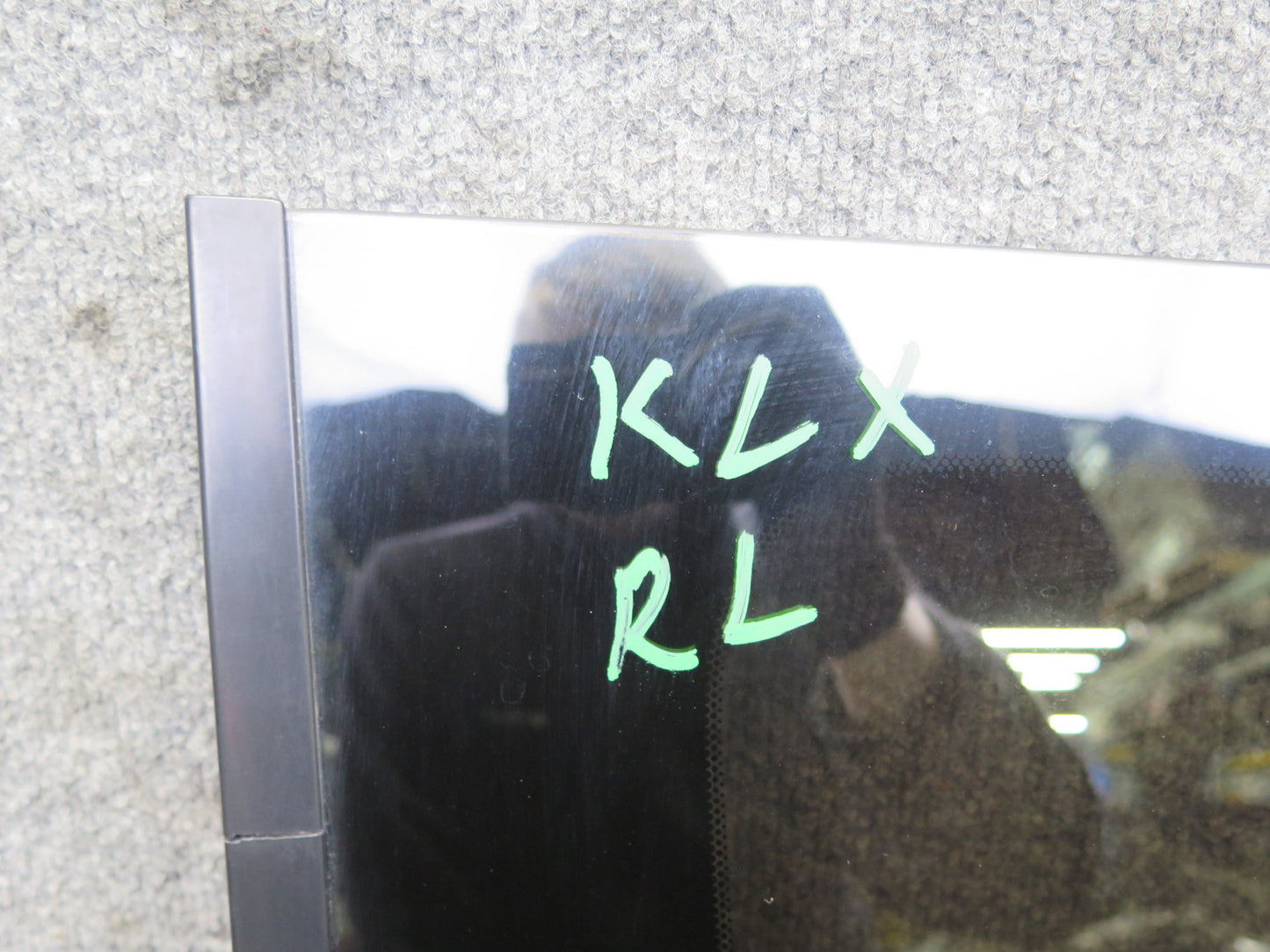 2001-2003 Lexus UZJ100L LX470 Rear Left Quarter Glass Window