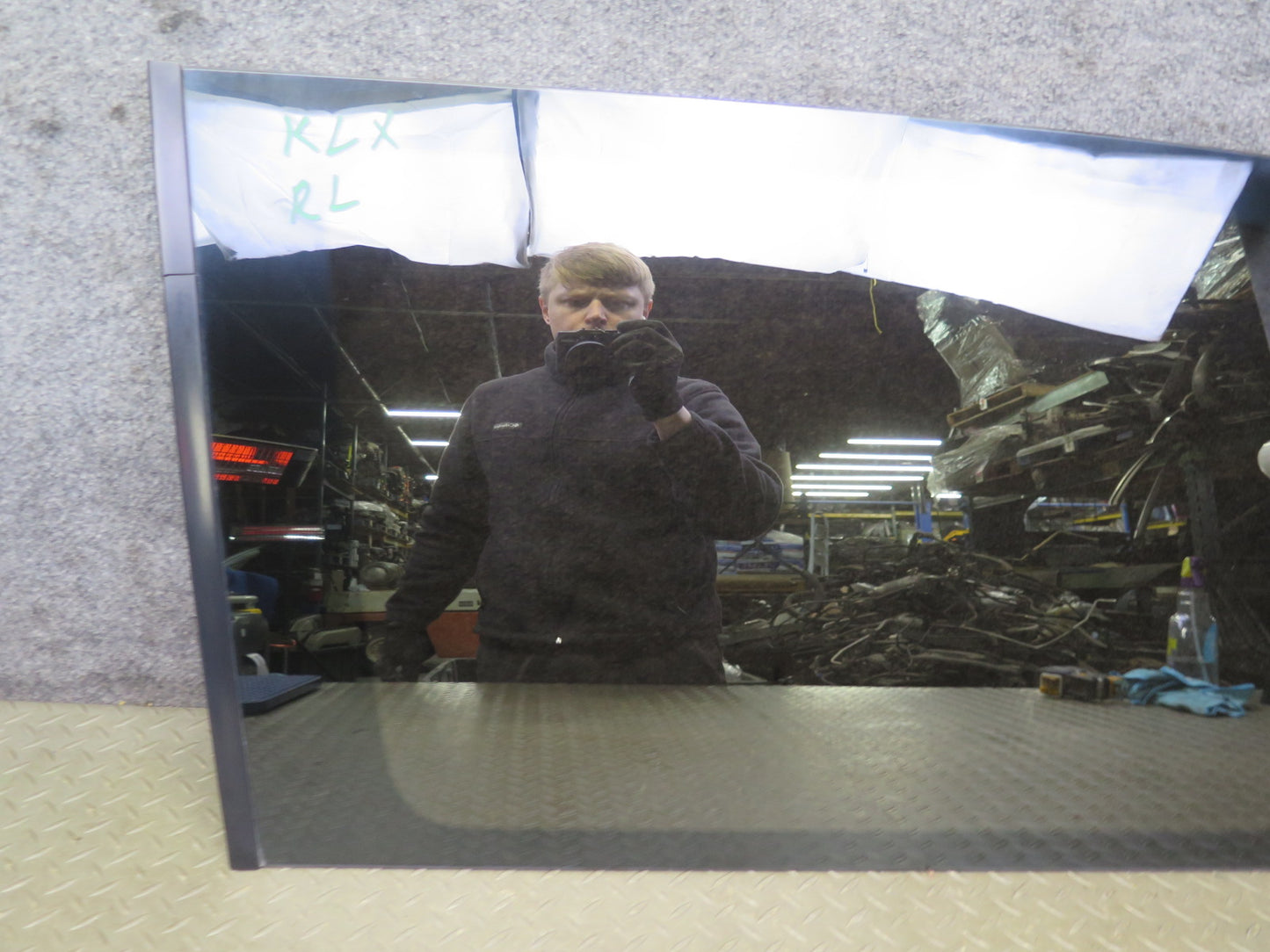 2001-2003 Lexus UZJ100L LX470 Rear Left Quarter Glass Window