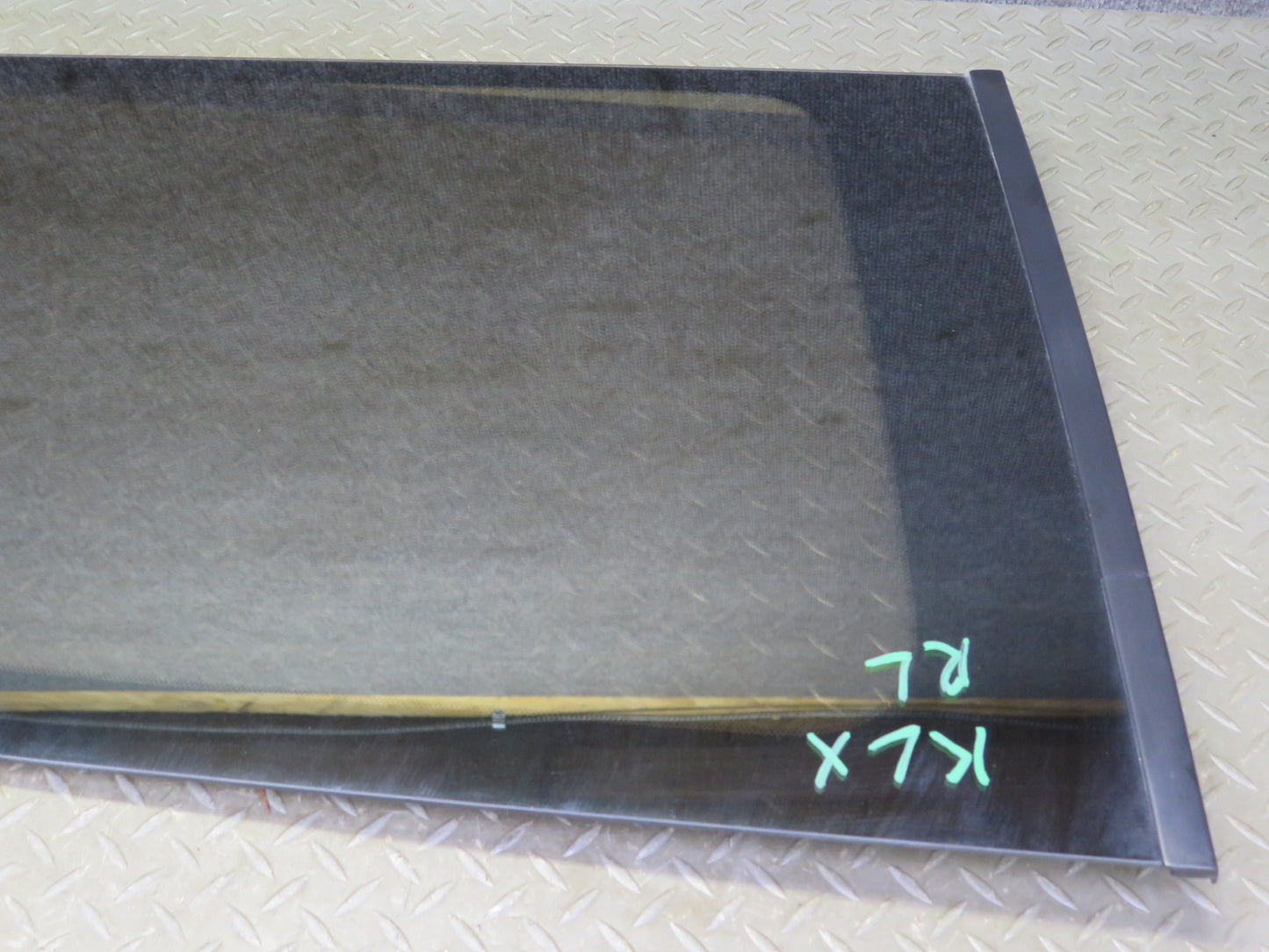 2001-2003 Lexus UZJ100L LX470 Rear Left Quarter Glass Window