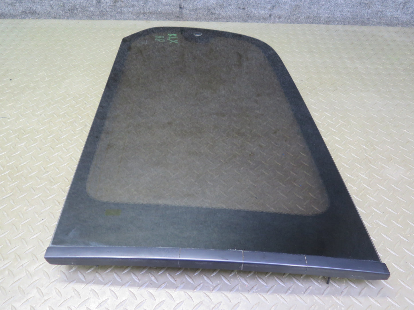 2001-2003 Lexus UZJ100L LX470 Rear Right Quarter Glass Window