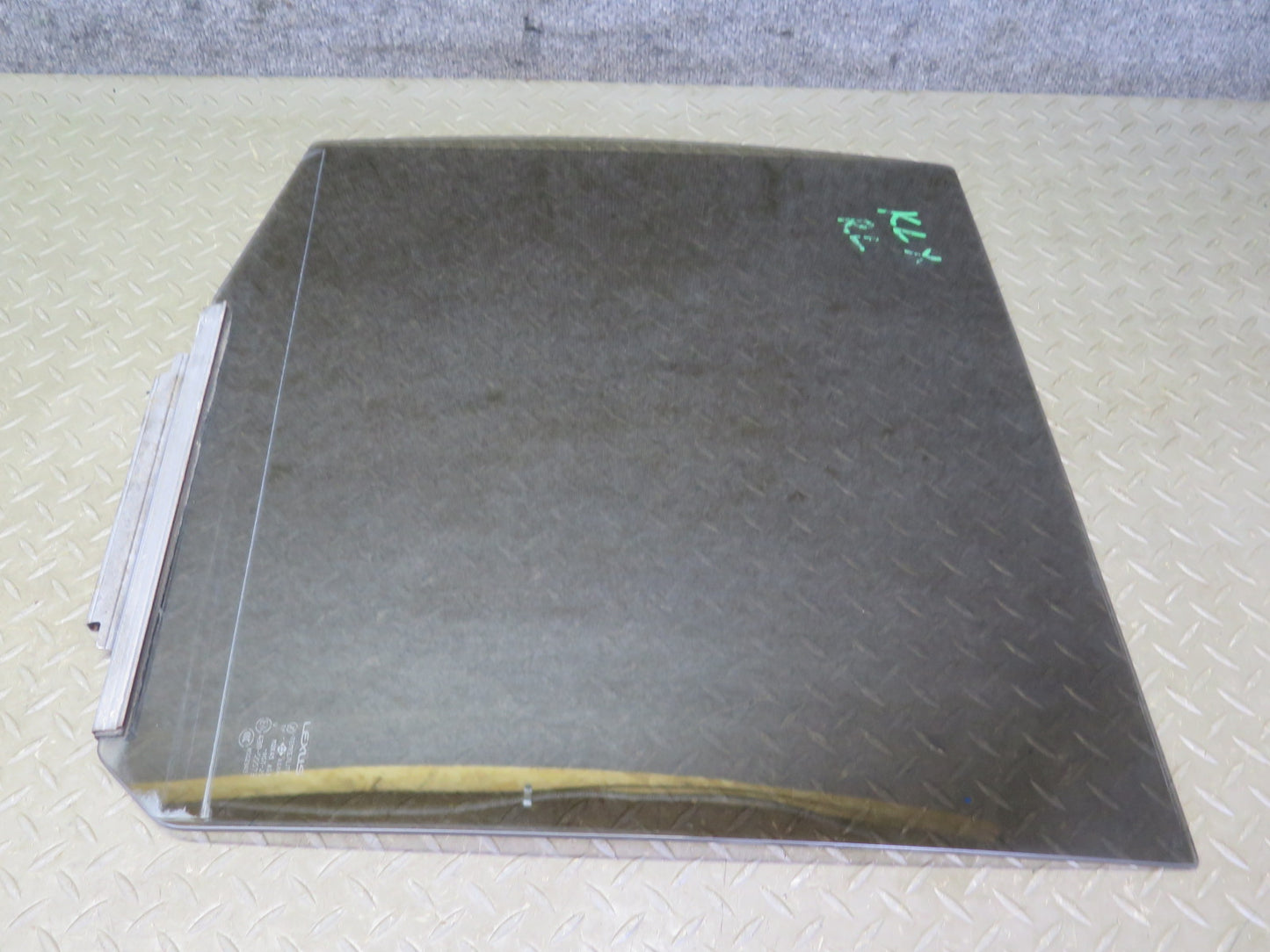 2003-2007 Lexus UZJ100L LX470 Rear Left Door Glass Window