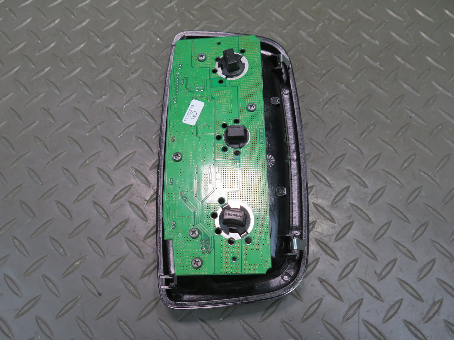 2014-2017 Maserati Ghibli M157 Rear Overhead Console Dome Light Lamp