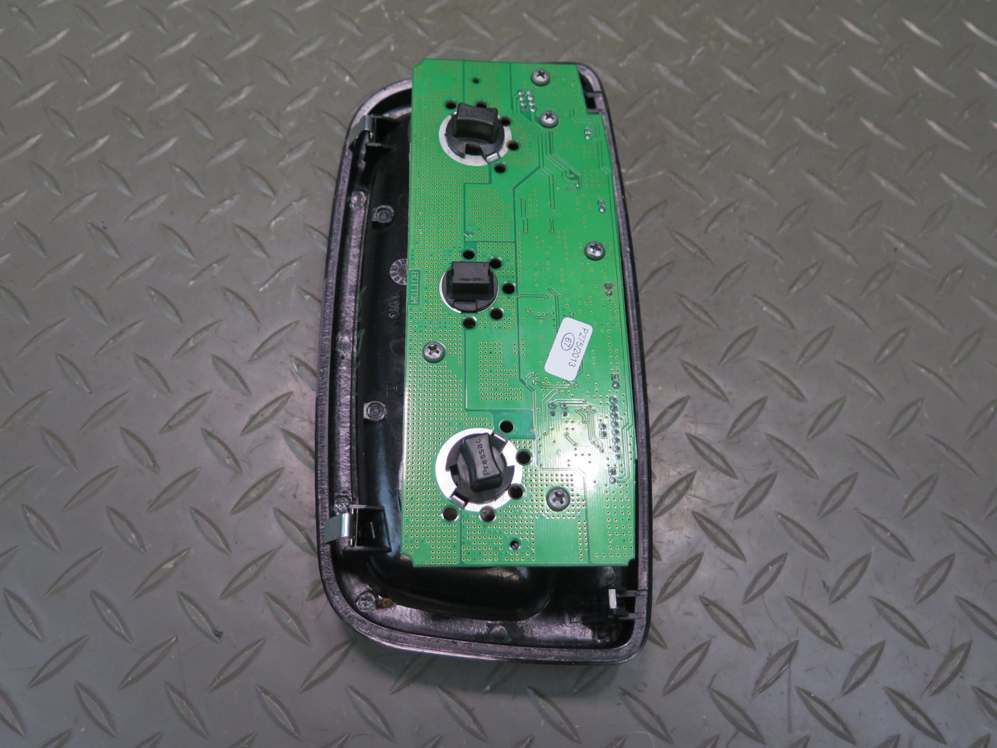 2014-2017 Maserati Ghibli M157 Rear Overhead Console Dome Light Lamp