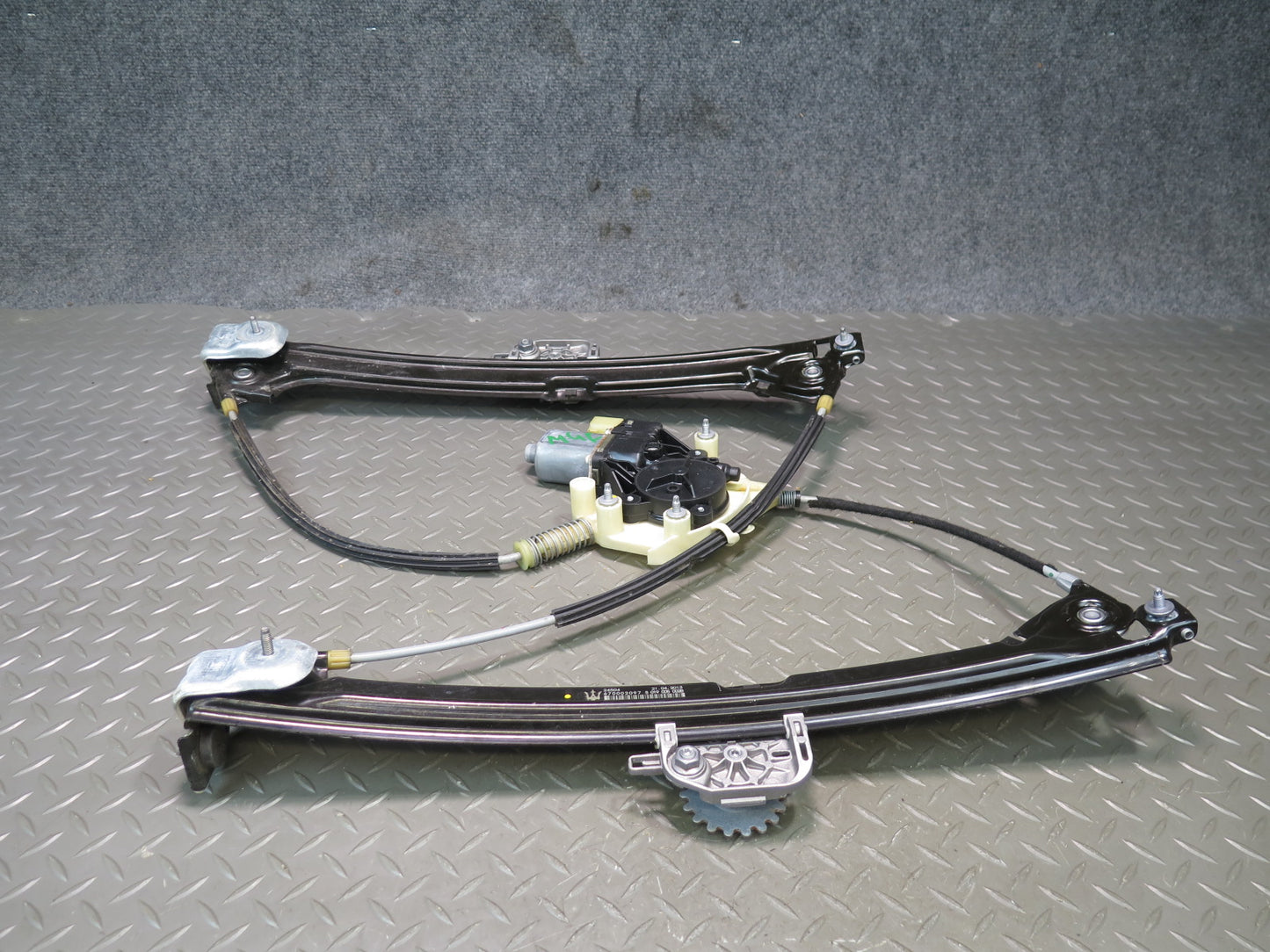 2014-2020 Maserati Ghibli M157 Front Right Pass Door Window Regulator W/ Motor