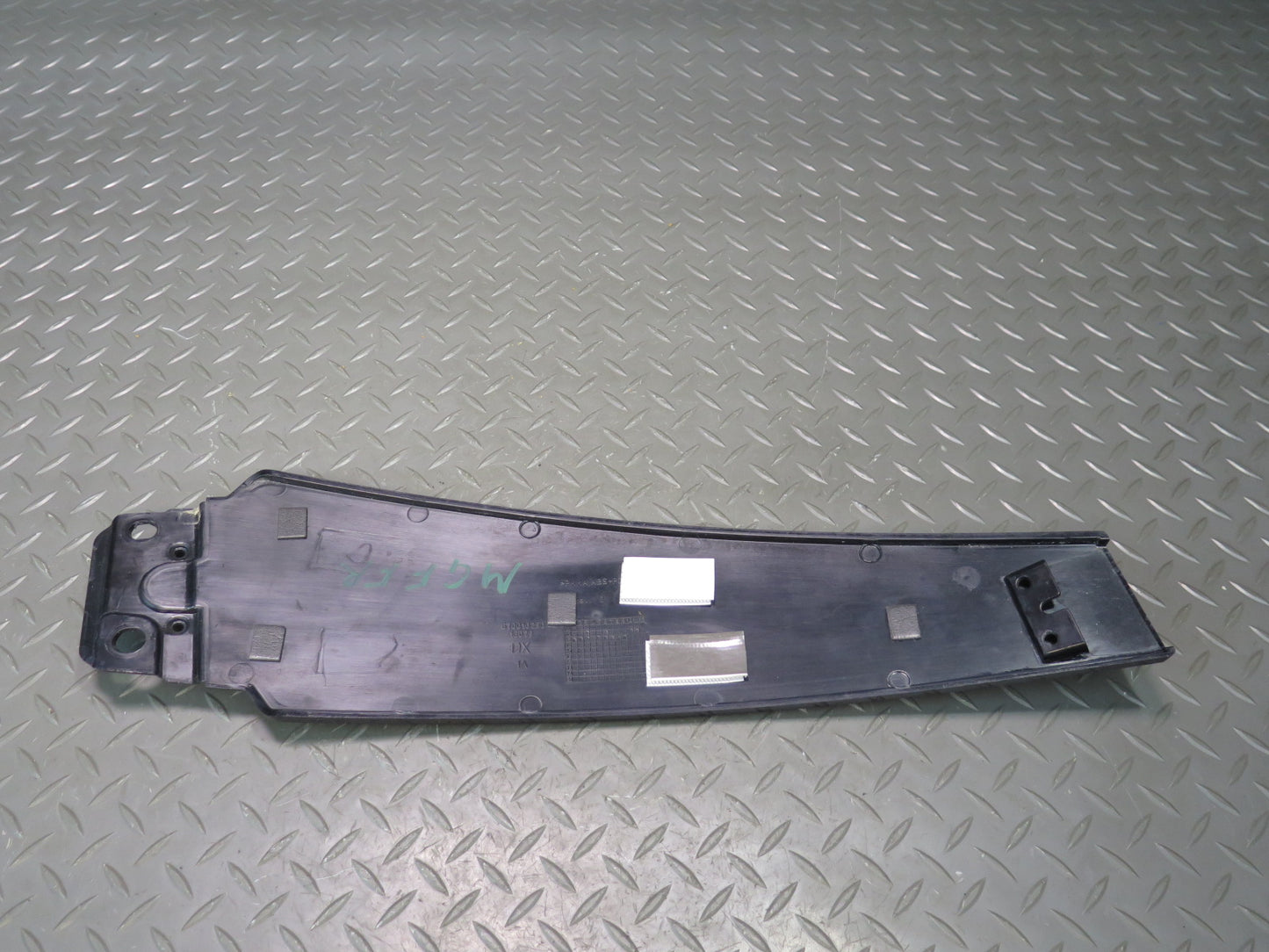 14-17 Maserati Ghibli M157 Right & Left Side Exterior B Pillar Molding Trim Set