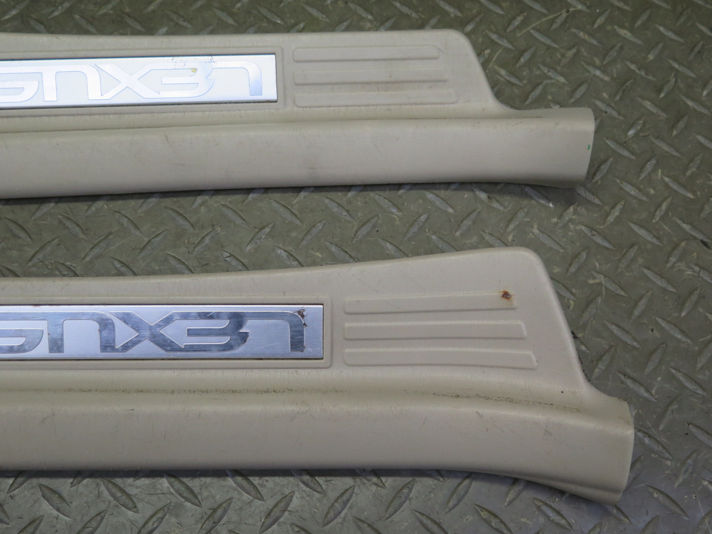 2003-2007 Lexus UZJ100L LX470 Front & Rear Door Scuff Sill Plate Trim Set of 4