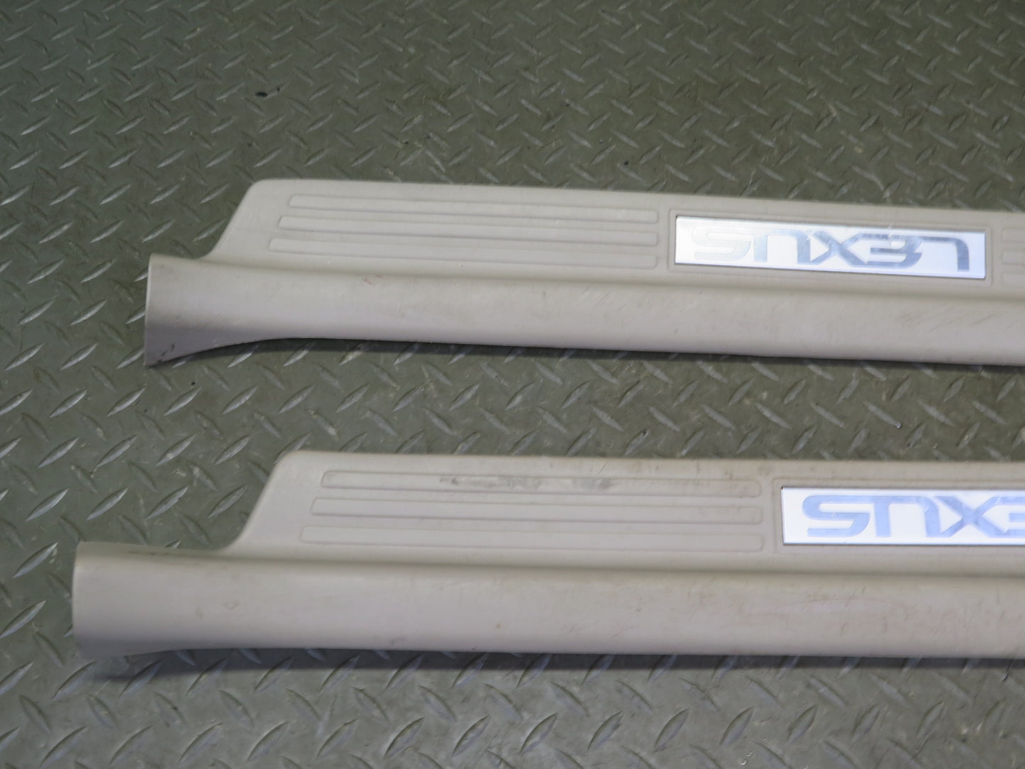 2003-2007 Lexus UZJ100L LX470 Front & Rear Door Scuff Sill Plate Trim Set of 4