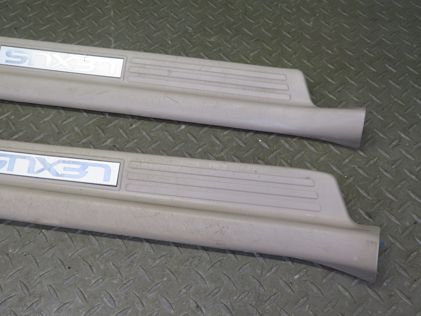 2003-2007 Lexus UZJ100L LX470 Front & Rear Door Scuff Sill Plate Trim Set of 4