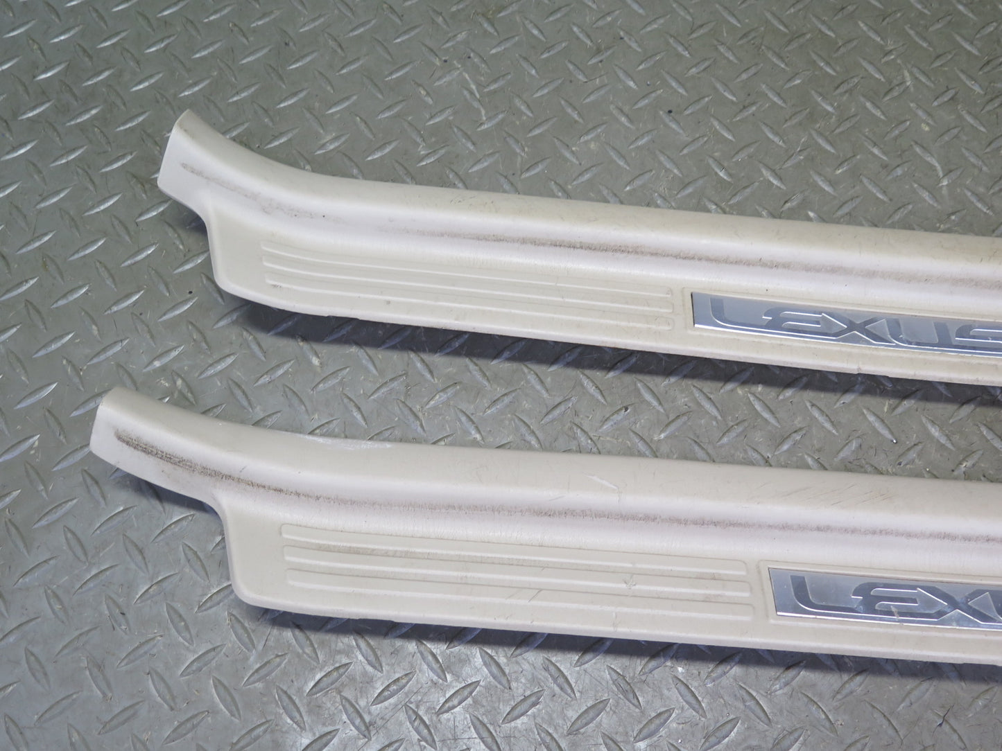 2003-2007 Lexus UZJ100L LX470 Front & Rear Door Scuff Sill Plate Trim Set of 4
