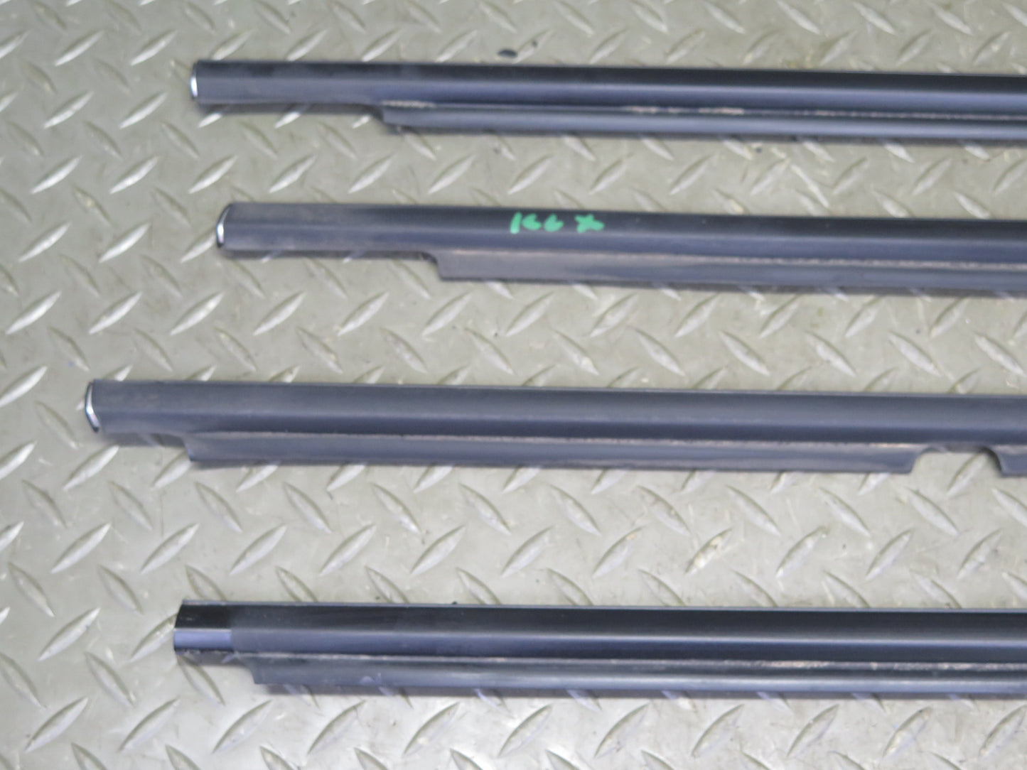1998-2007 Lexus UZJ100L LX470 Door Window Weatherstrip Rubber Seal Molding Set
