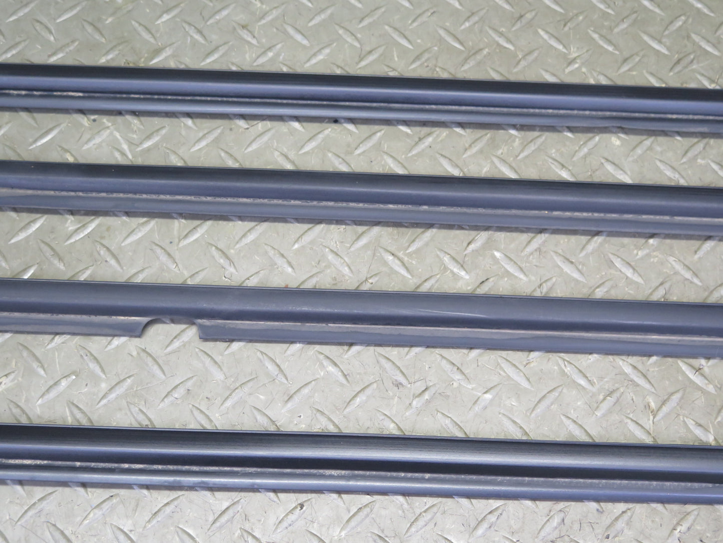 1998-2007 Lexus UZJ100L LX470 Door Window Weatherstrip Rubber Seal Molding Set