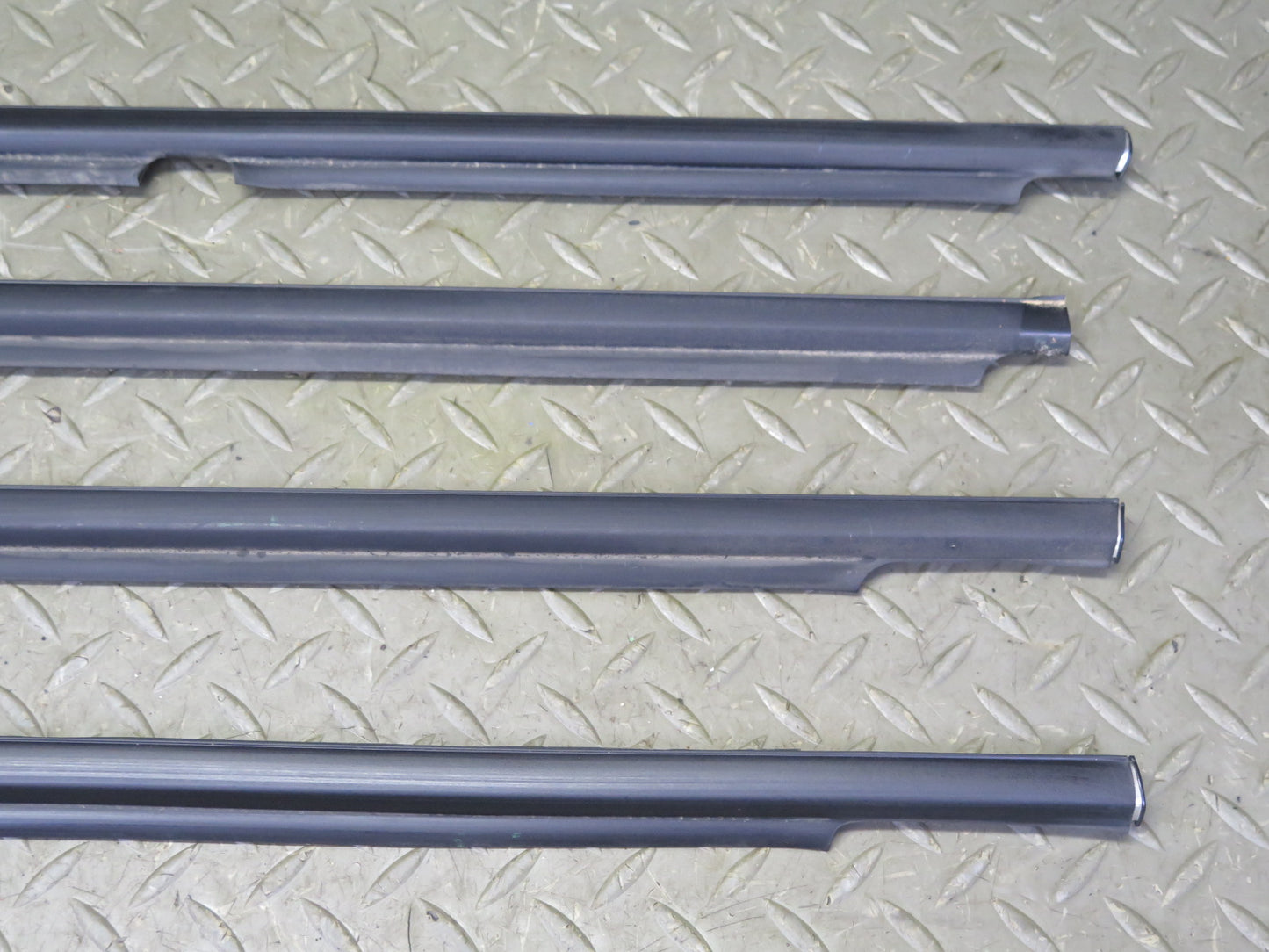 1998-2007 Lexus UZJ100L LX470 Door Window Weatherstrip Rubber Seal Molding Set