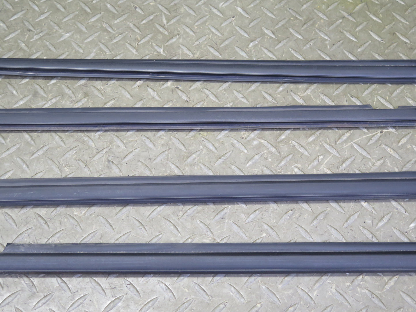 1998-2007 Lexus UZJ100L LX470 Door Window Weatherstrip Rubber Seal Molding Set