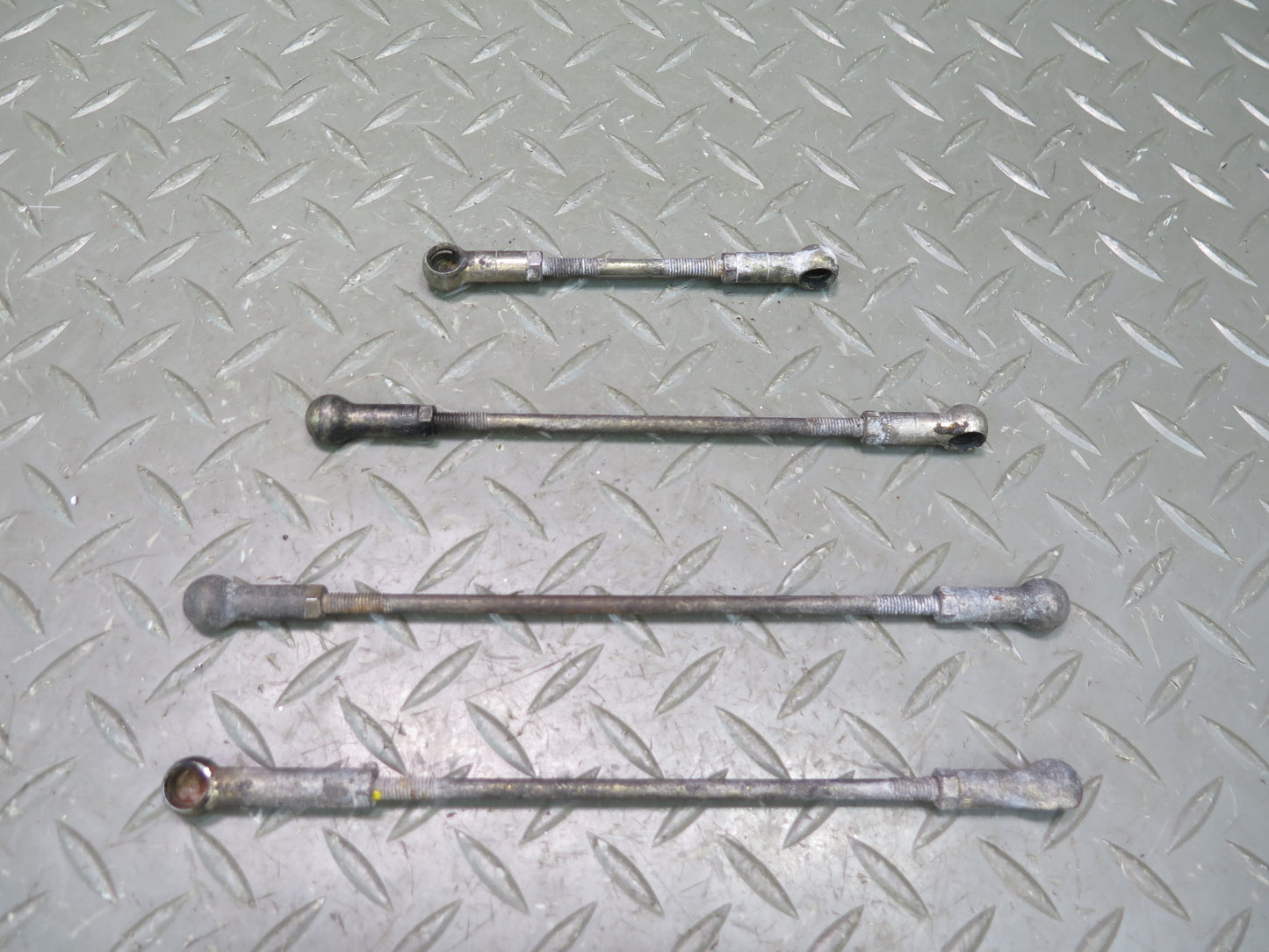 75-76 Mercedes W115 300D 3.0L 617.952 Set of 4 Diesel Engine Control Rod OEM