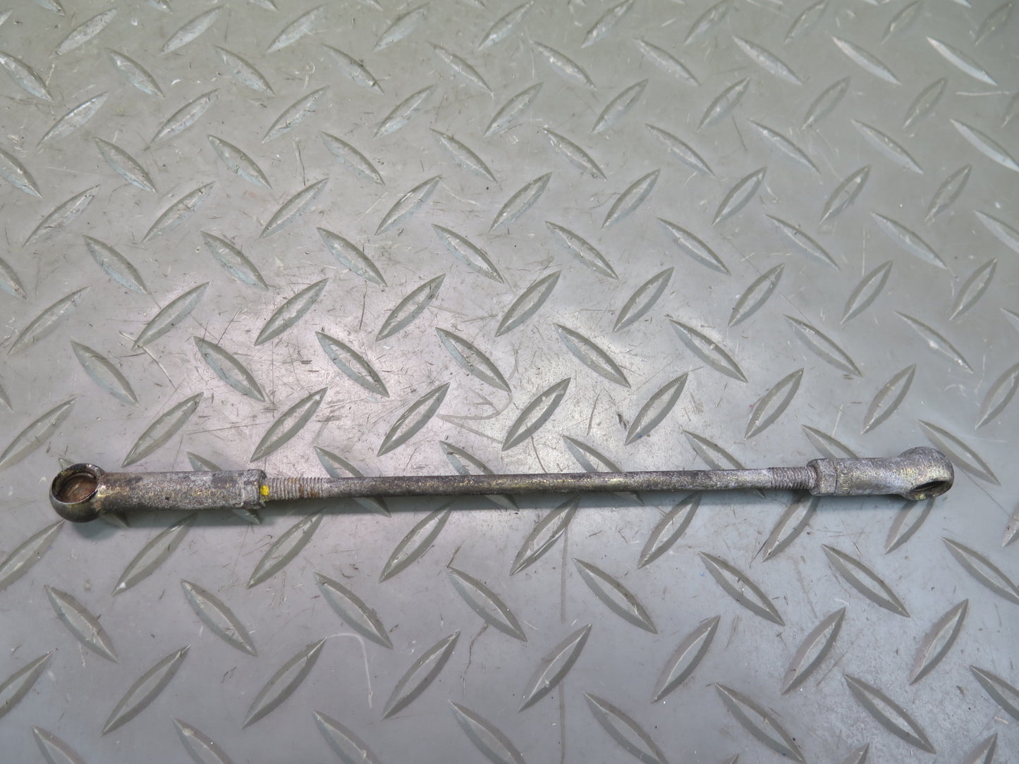 75-76 Mercedes W115 300D 3.0L 617.952 Set of 4 Diesel Engine Control Rod OEM