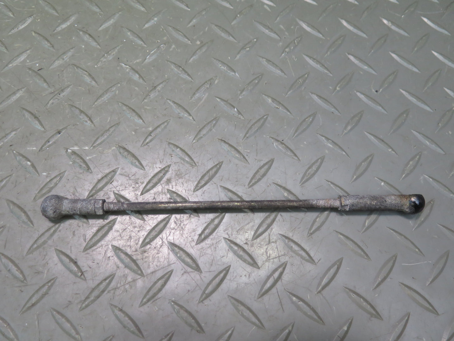 75-76 Mercedes W115 300D 3.0L 617.952 Set of 4 Diesel Engine Control Rod OEM