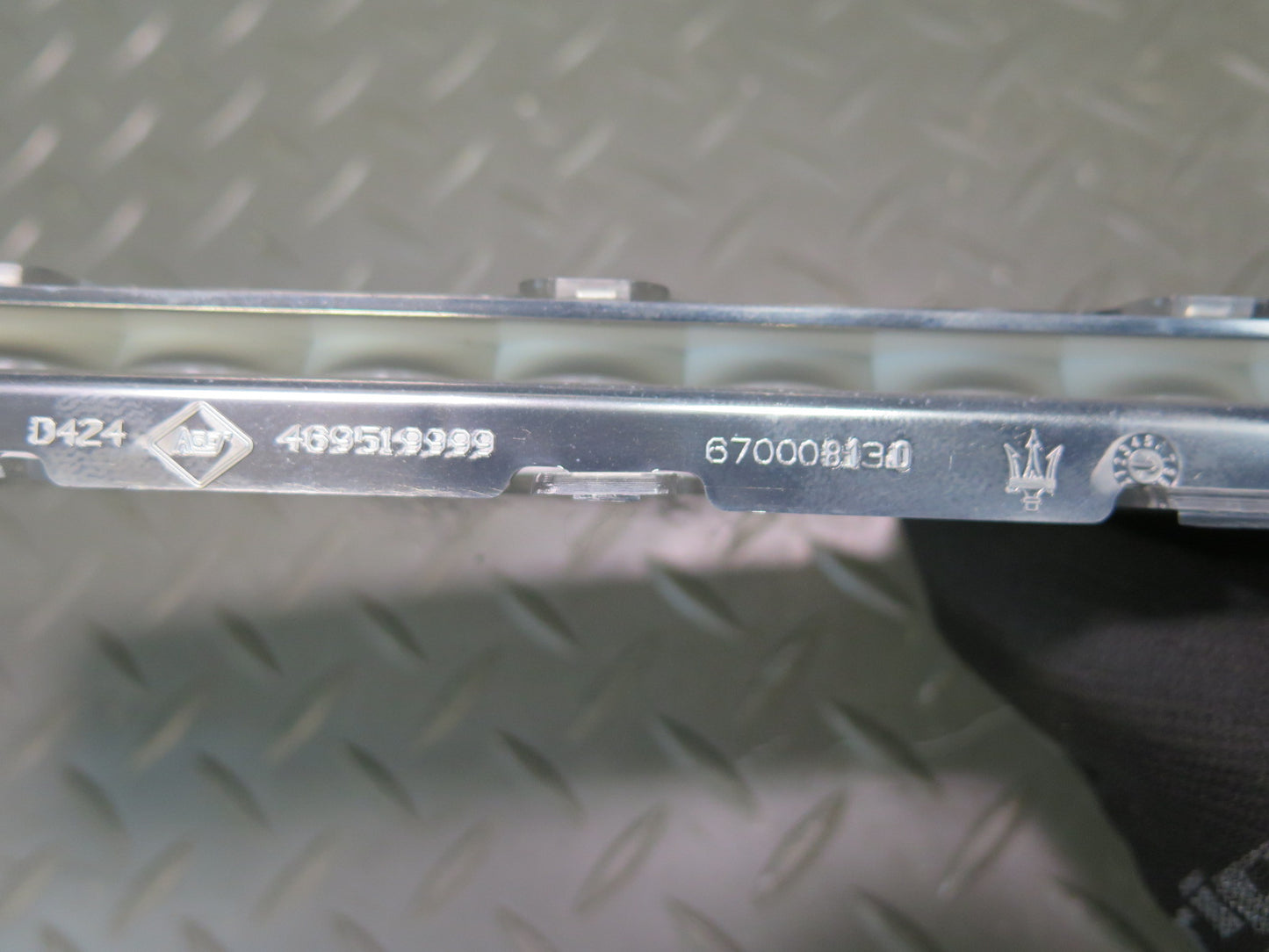 2014-2017 Maserati Ghibli M157 Rear Center Third 3RD Stop Brake Light Lamp