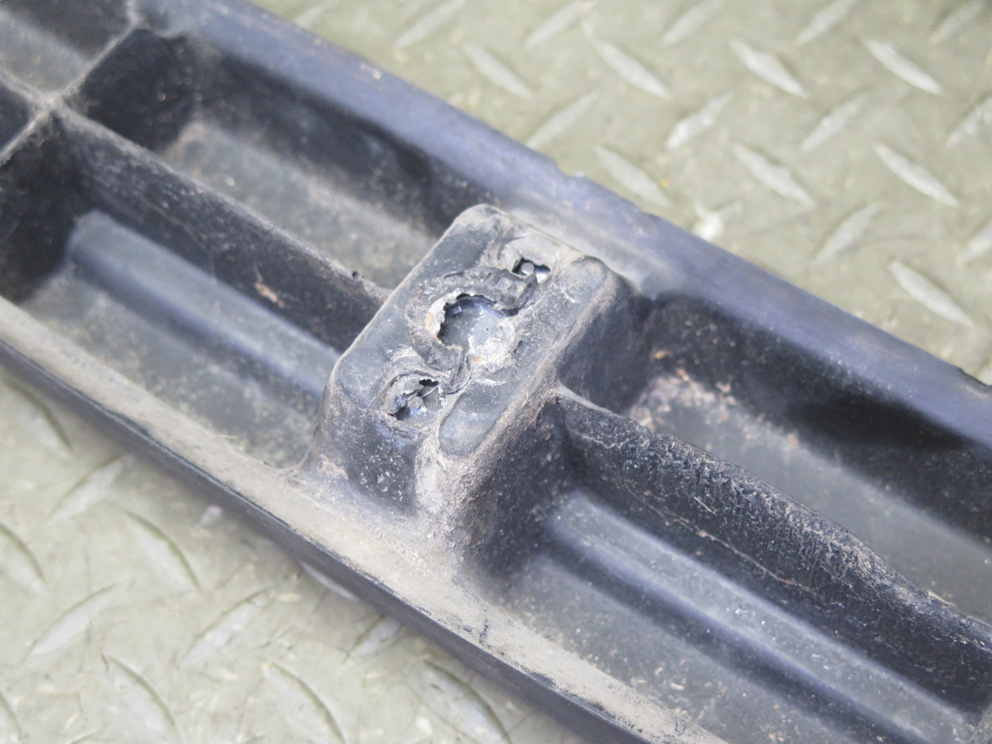 80-87 BMW E24 633CSi 635CSi Rear Bumper Impact Rubber Strip Molding OEM