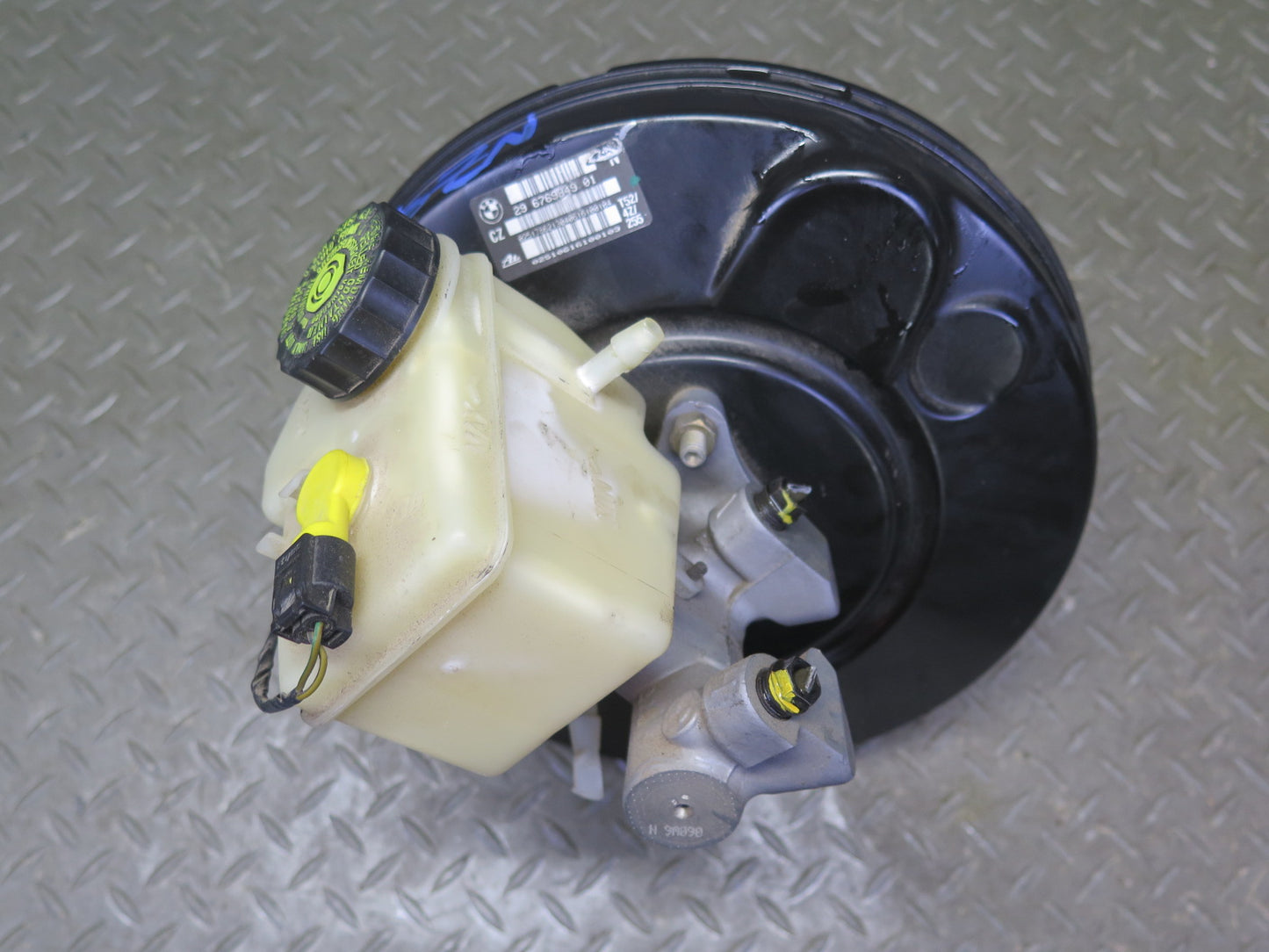 03-06 BMW E86 E85 Z4 Brake Master Cylinder Booster Fluid Reservoir Tank OEM