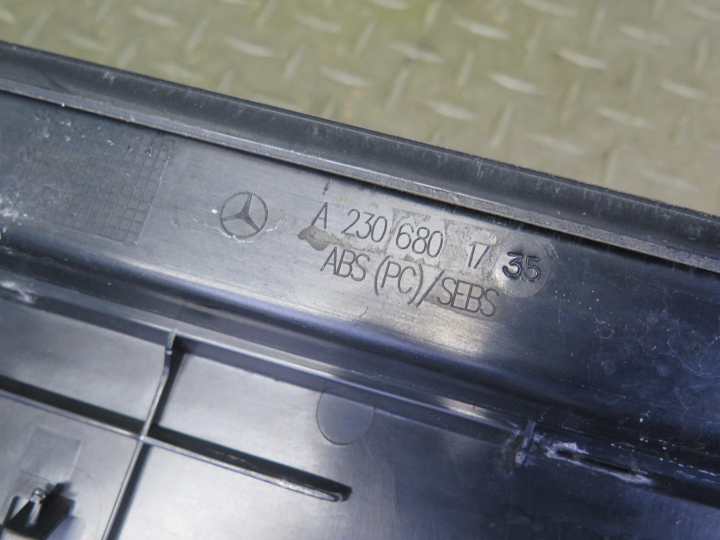 07-08 Mercedes R230 SL55 AMG Set of 2 Door Outer Scuff Sill Plate Trim Set OEM