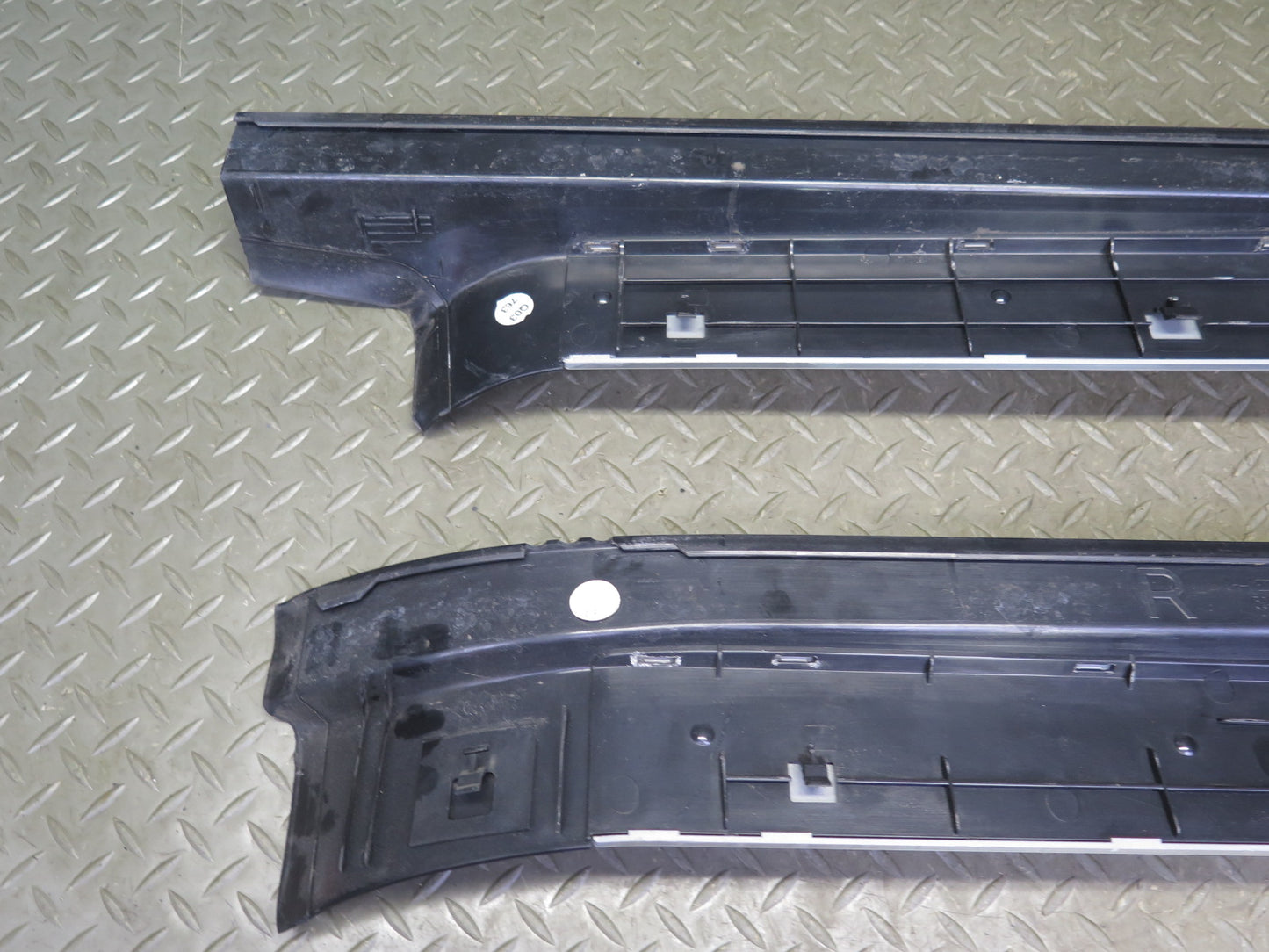 07-08 Mercedes R230 SL55 AMG Set of 2 Door Outer Scuff Sill Plate Trim Set OEM