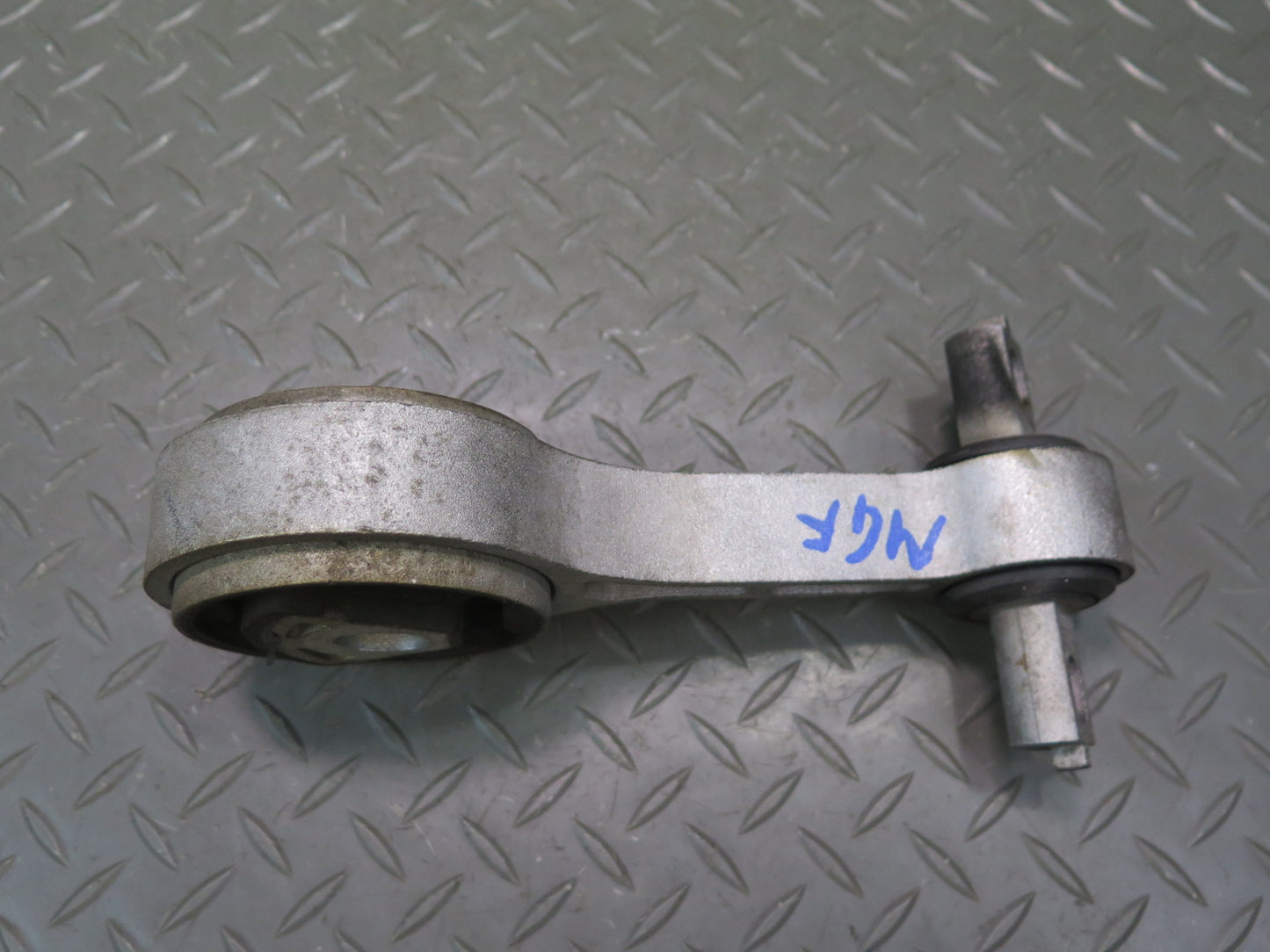 2014-2020 Maserati Ghibli M157 SQ4 3.0L Engine Motor Right Mount Torque Link Rod