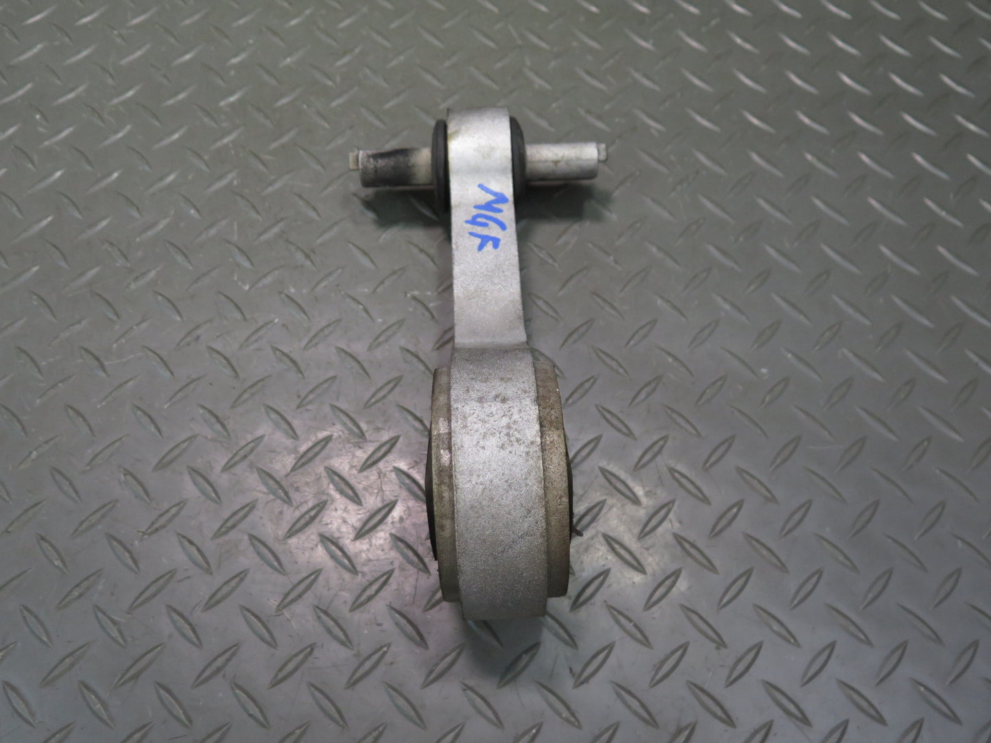 2014-2020 Maserati Ghibli M157 SQ4 3.0L Engine Motor Right Mount Torque Link Rod