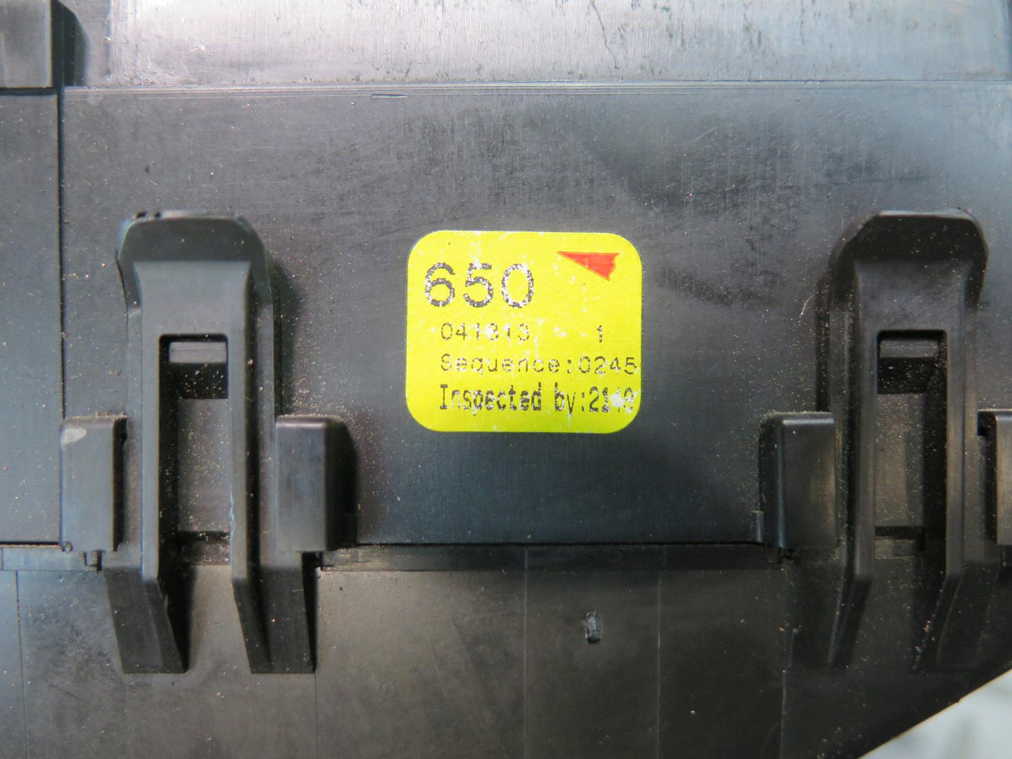 2014-2017 Maserati Ghibli M157 SQ4 Engine Bay Fuse Relay Junction Box