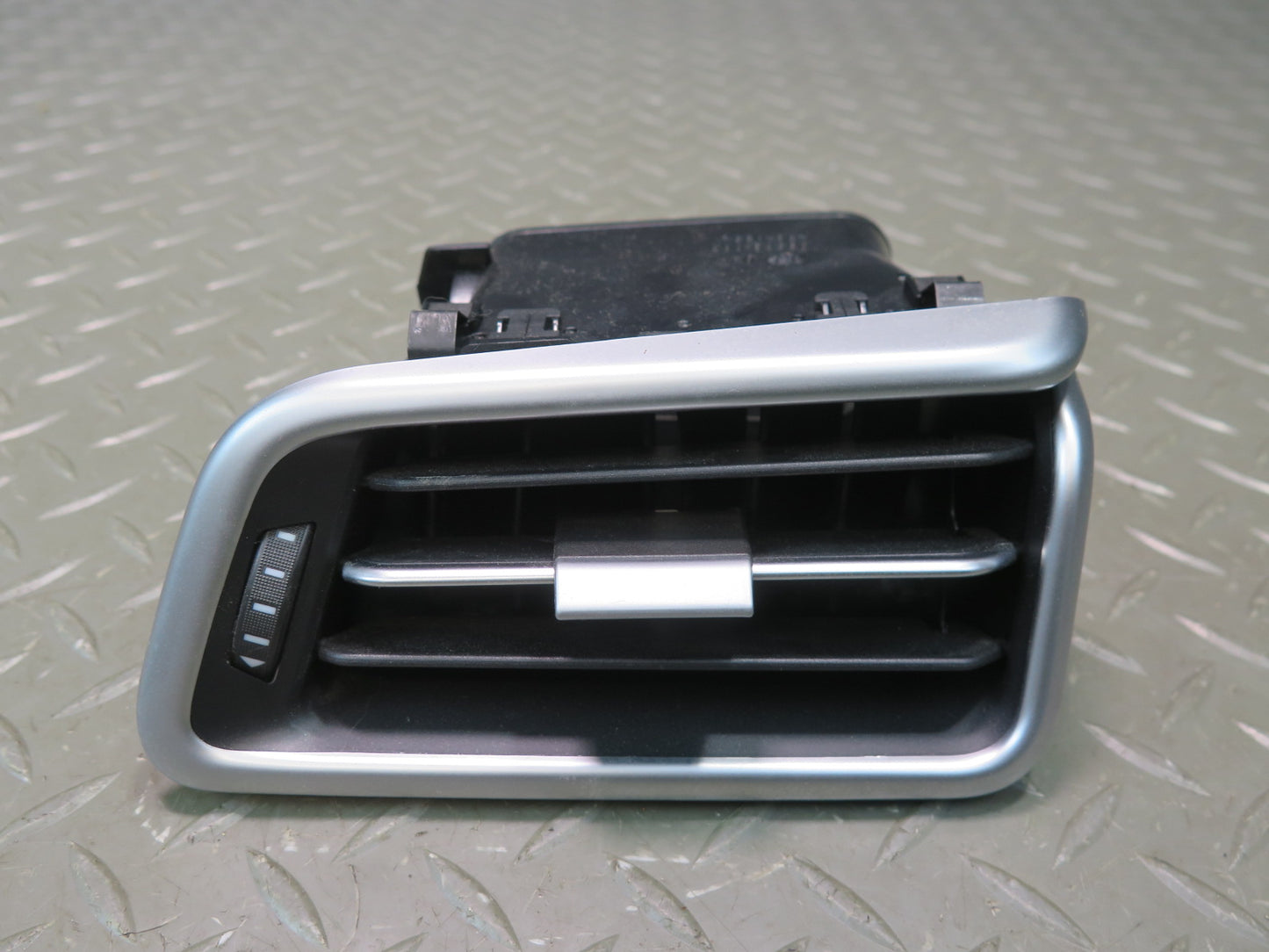 14-17 Maserati Ghibli M157 Dash Center Left Right A/C Air Vent Grille Bezel Set