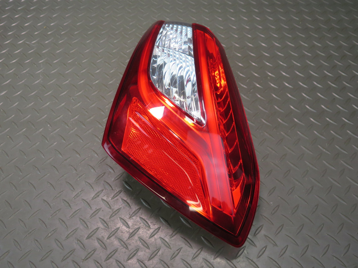 14-20 Maserati Ghibli M157 Rear Left Right Side Outer Trunk Tail Light Lamp Set