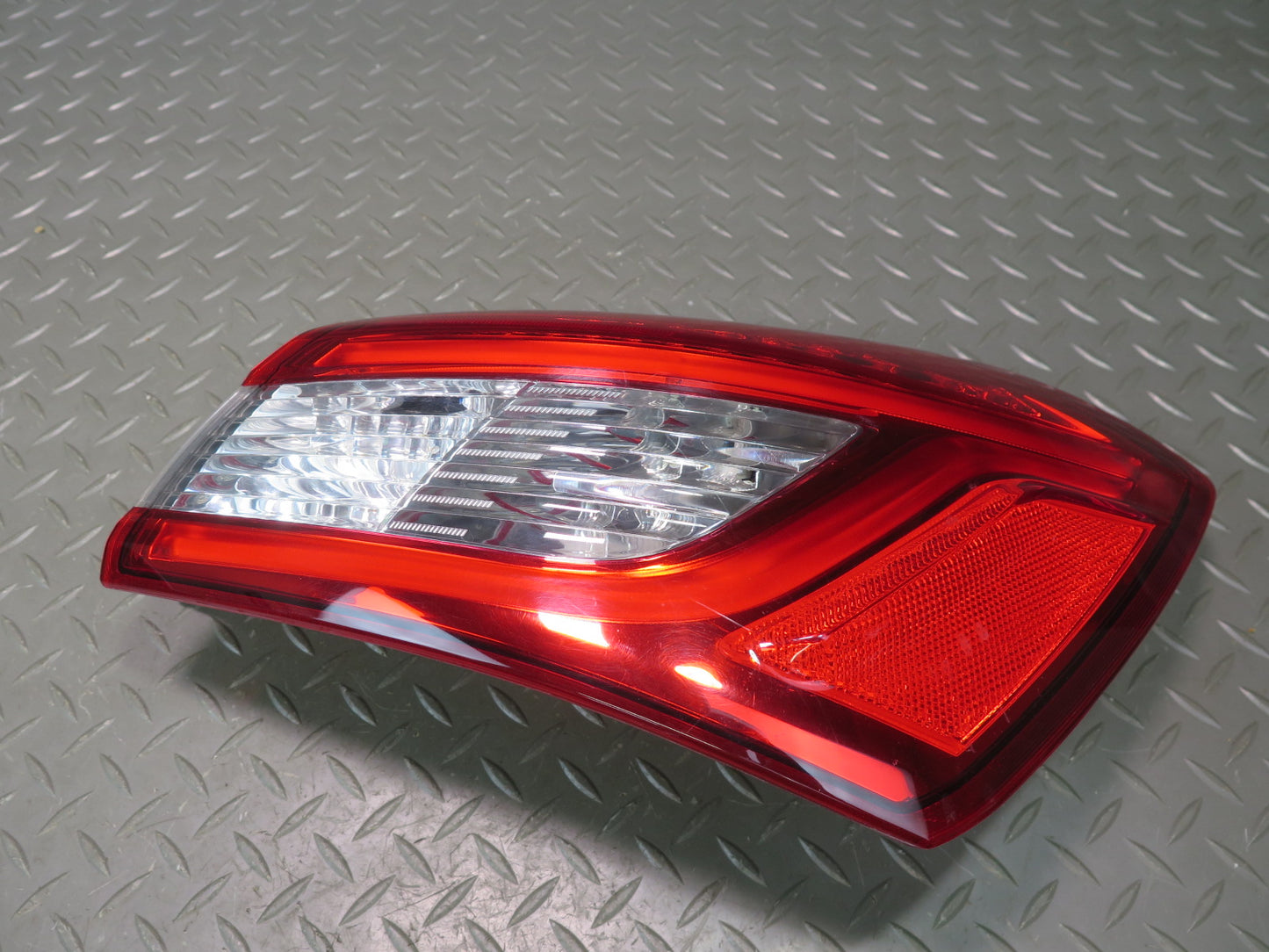 14-20 Maserati Ghibli M157 Rear Left Right Side Outer Trunk Tail Light Lamp Set