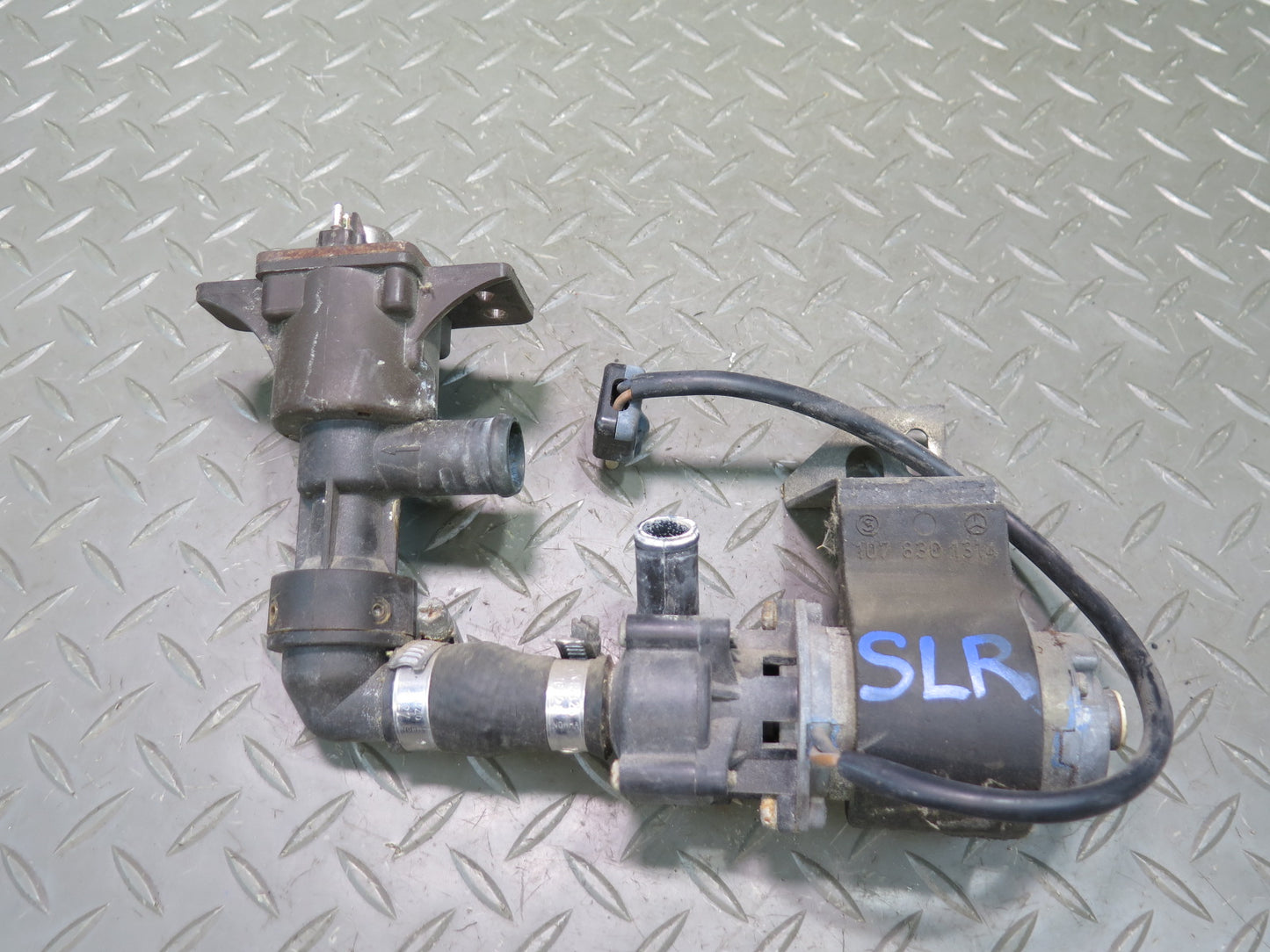 81-85 Mercedes R107 Secondary Auxiliary AUX Water & Heater Control Pump OEM