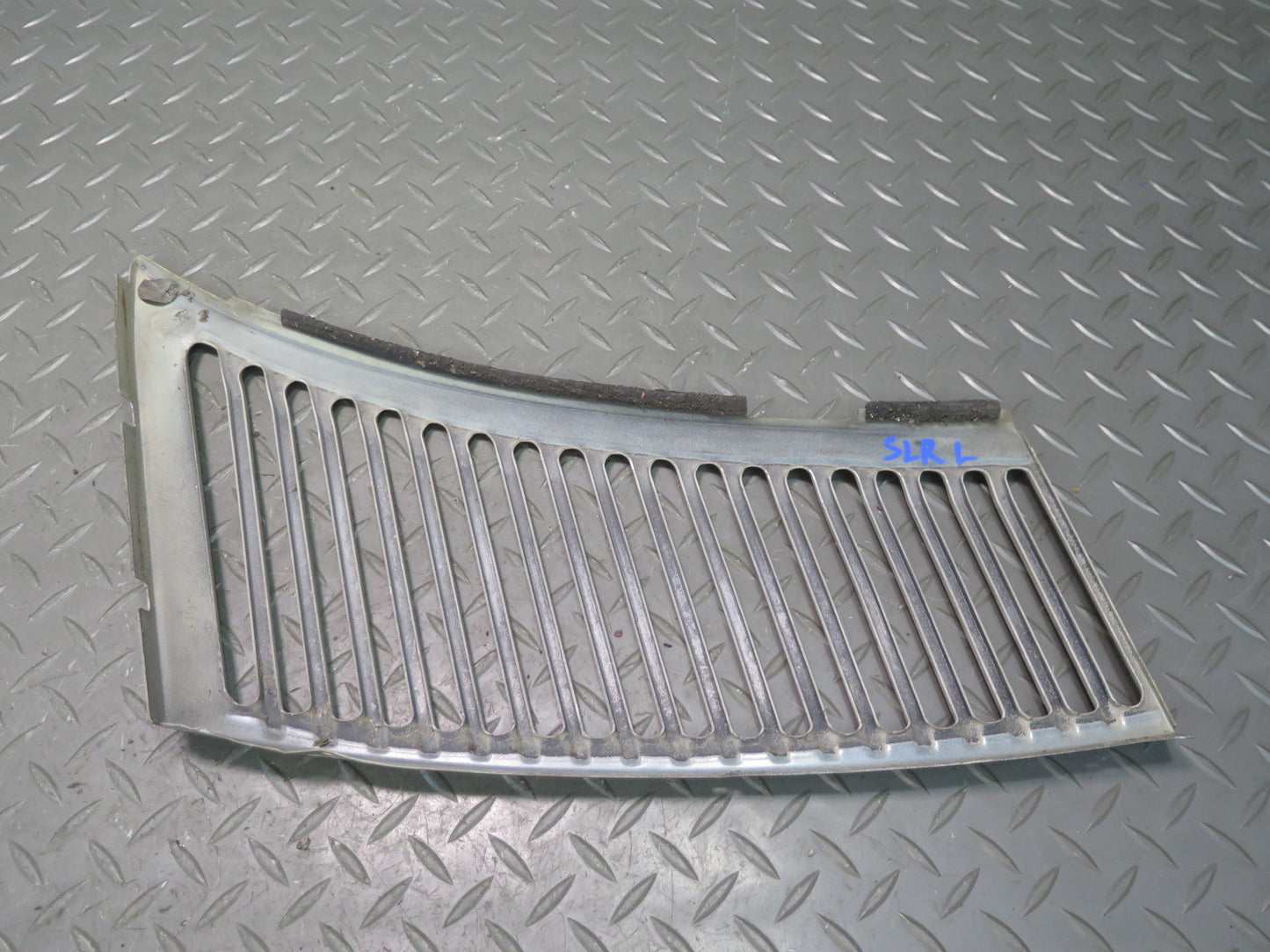 73-89 Mercedes R107 Front Left & Right Hood Cowl Vent Trim Grille Set Beige OEM